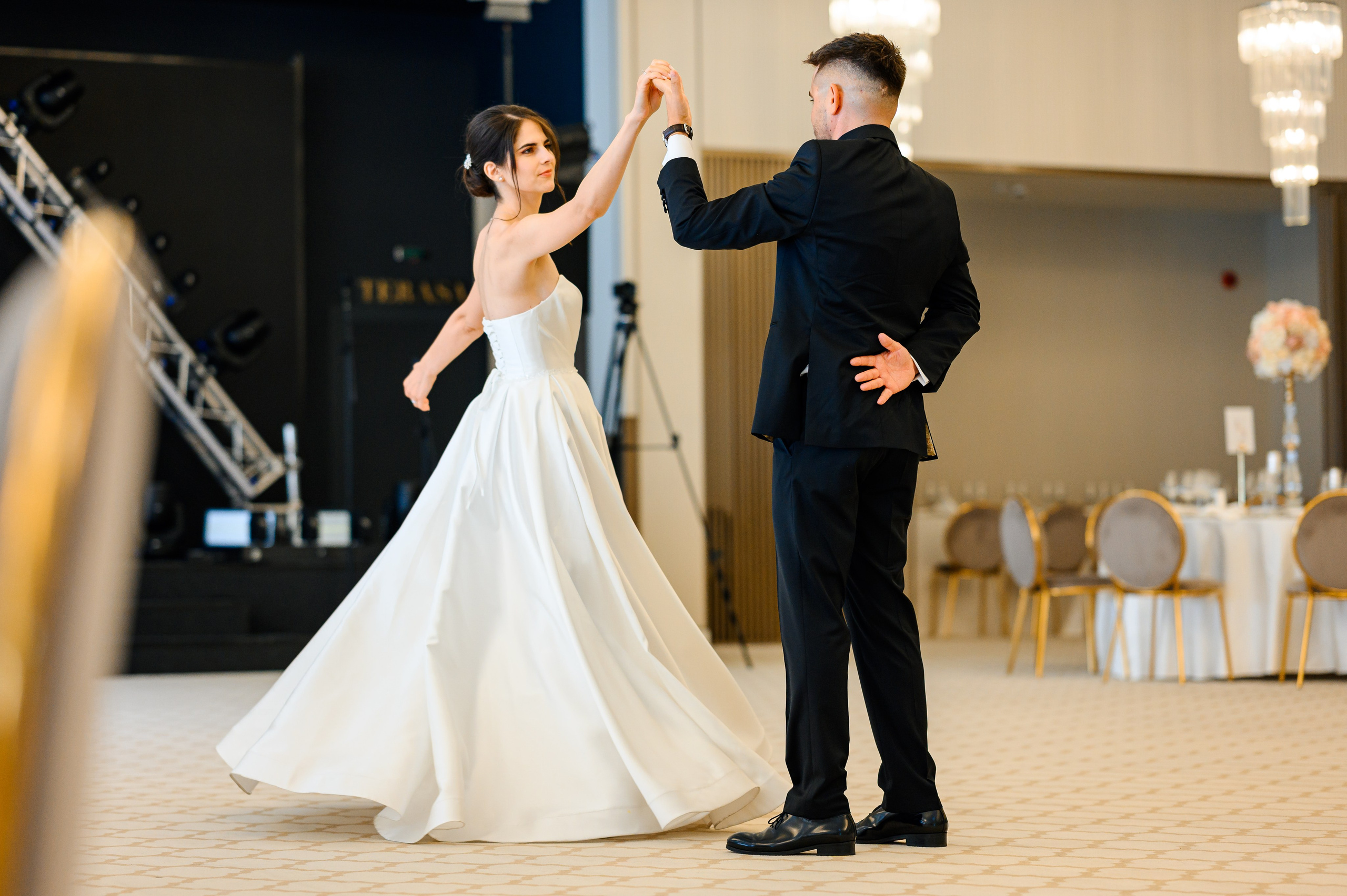 Madalina & Ovidiu. Mugurel Olteanu Fotograf