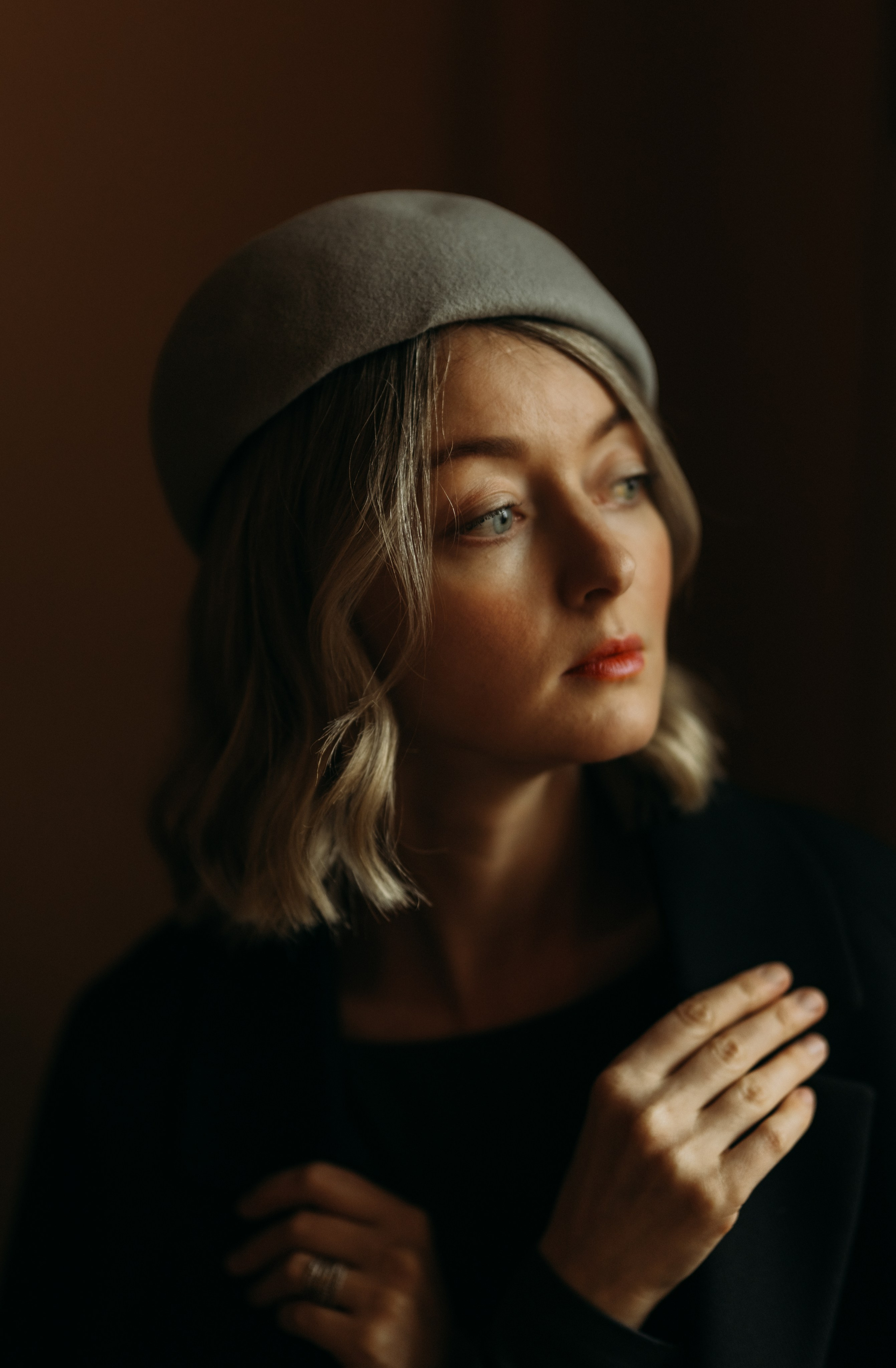 Woman phoshoot. Wedding and portrait photographer in Helsinki Vickan O