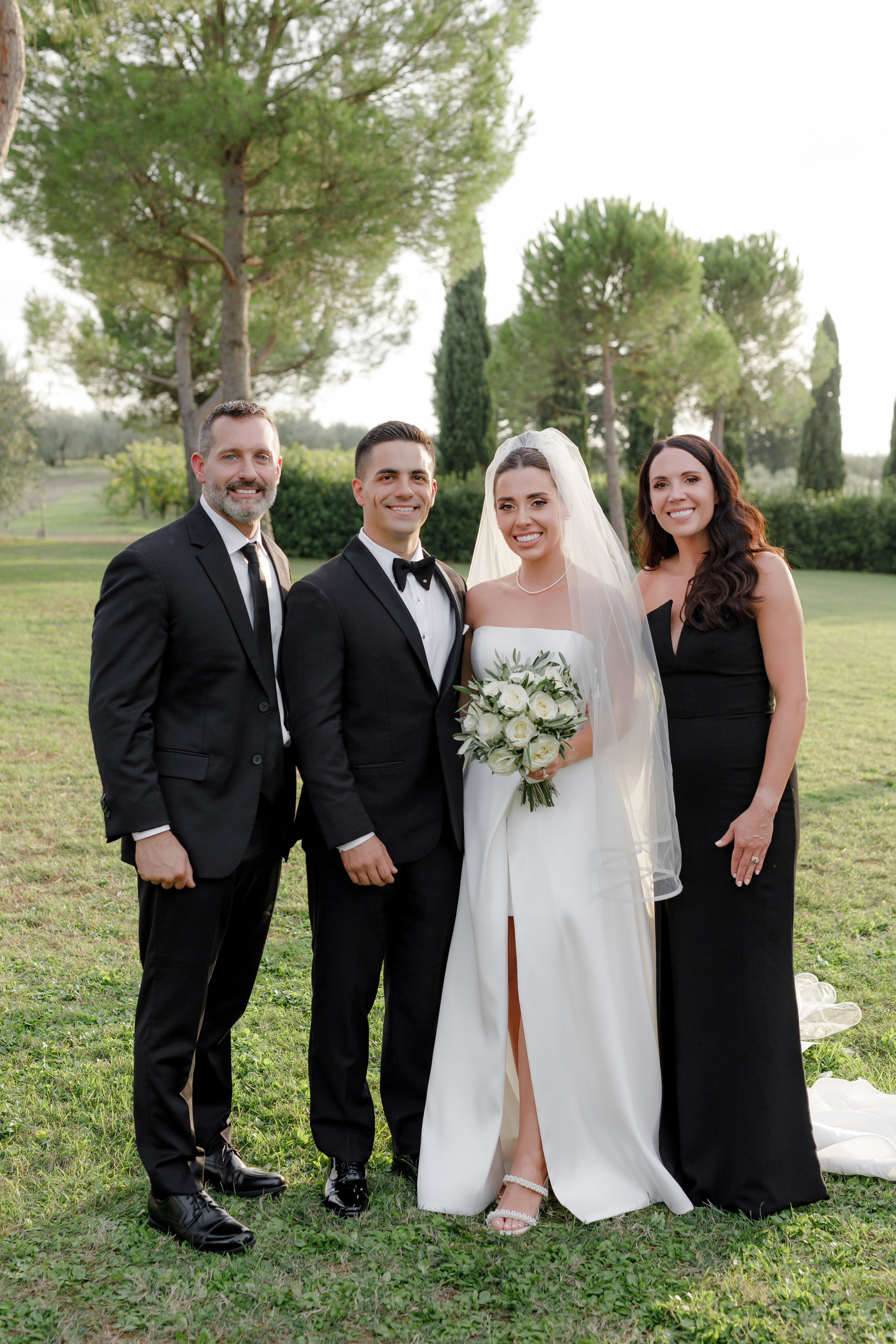 Dom&Ally. Wedding photographer Italy
