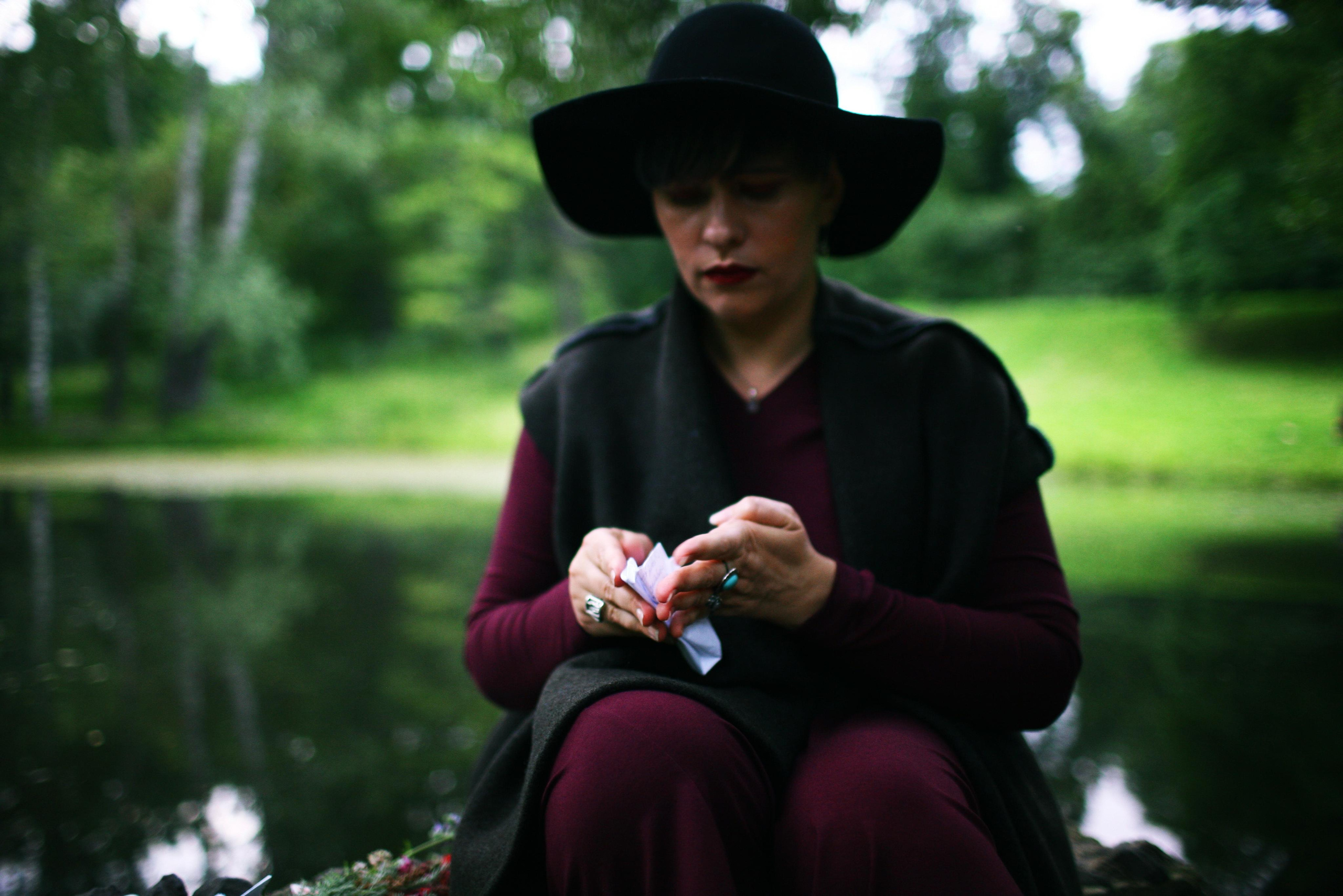 Anna and the fire. Victoria Dini. Art photography in London / Folkestone, UK