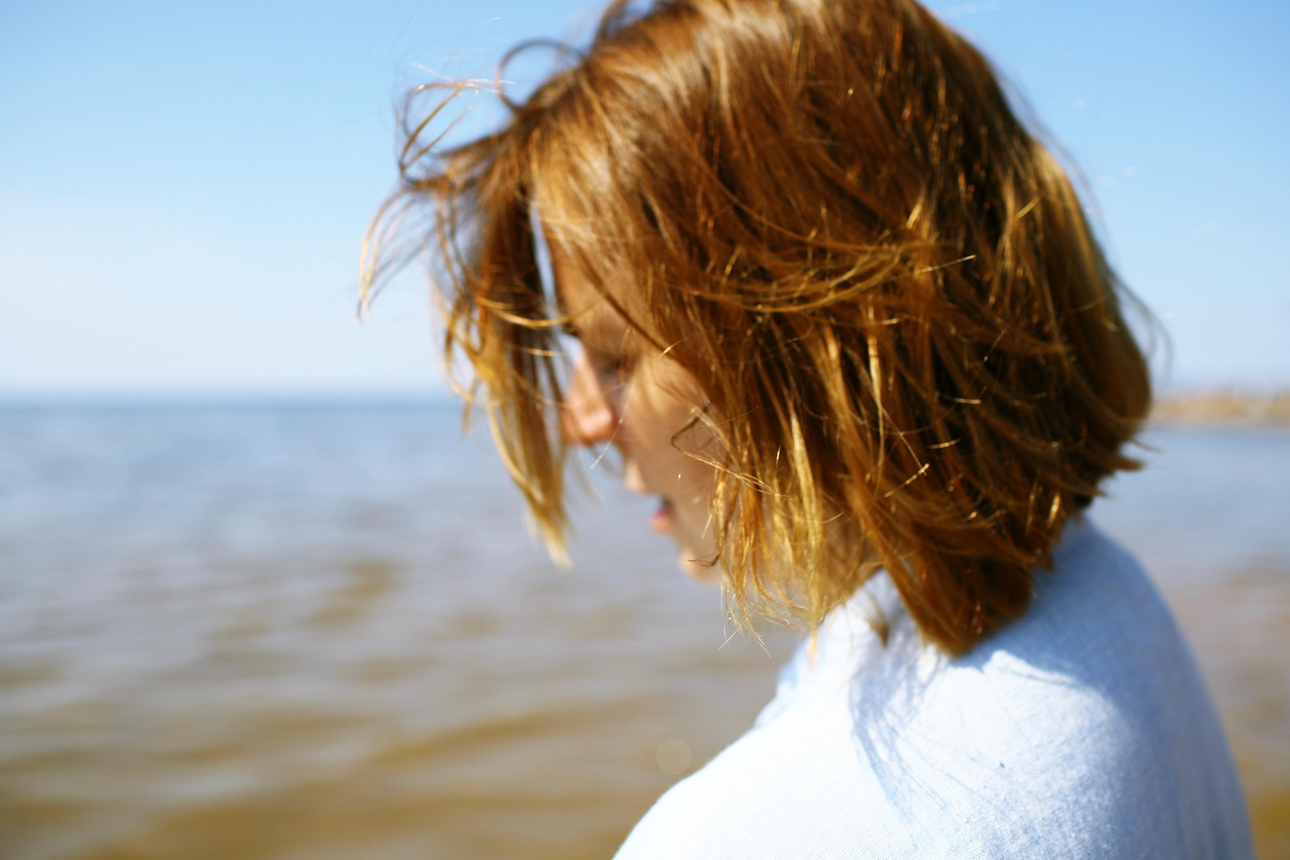 Anna, be herself. Water and sun. Victoria Dini. Art photography in London / Folkestone, UK