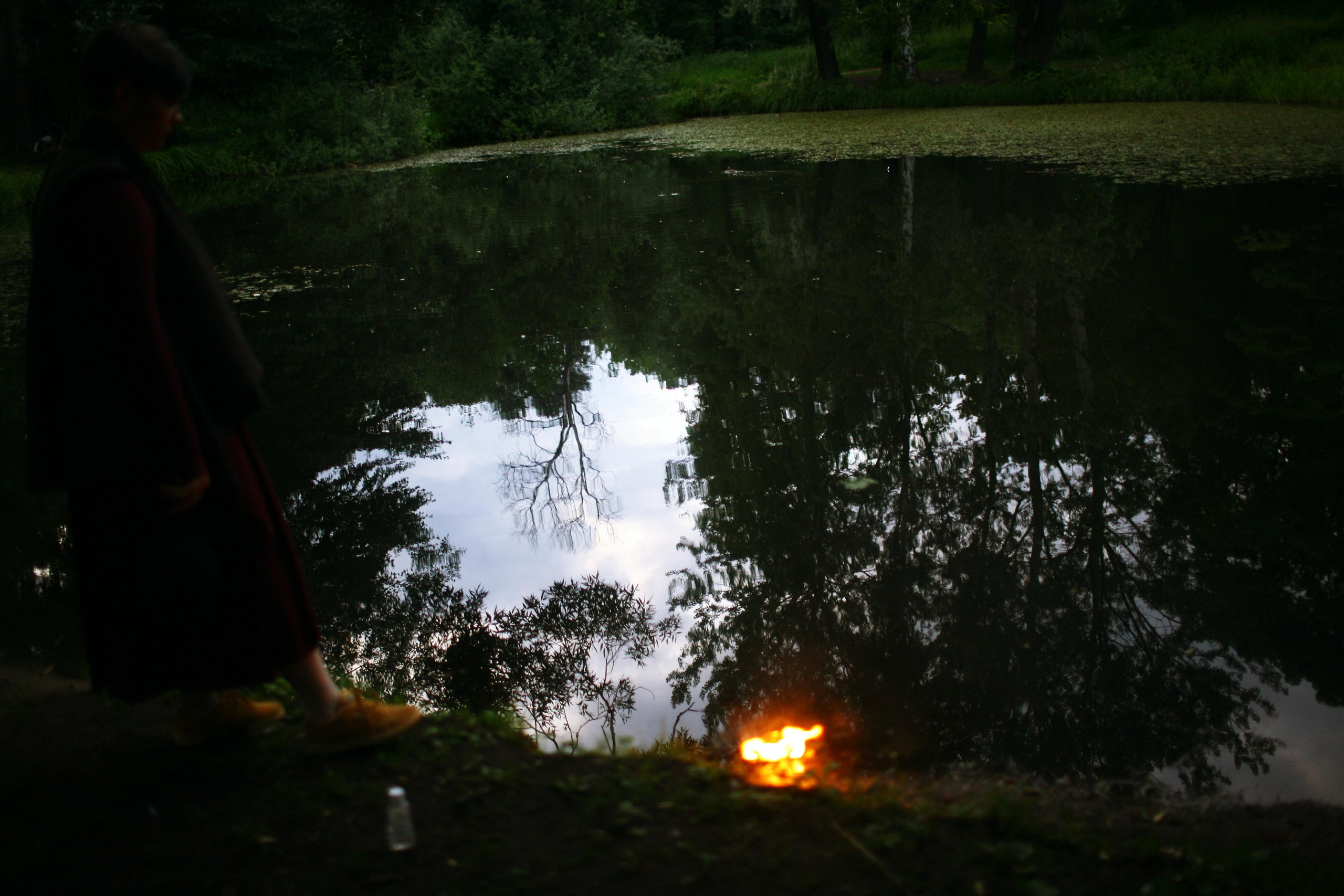 Anna and the fire. Victoria Dini. Art photography in London / Folkestone, UK