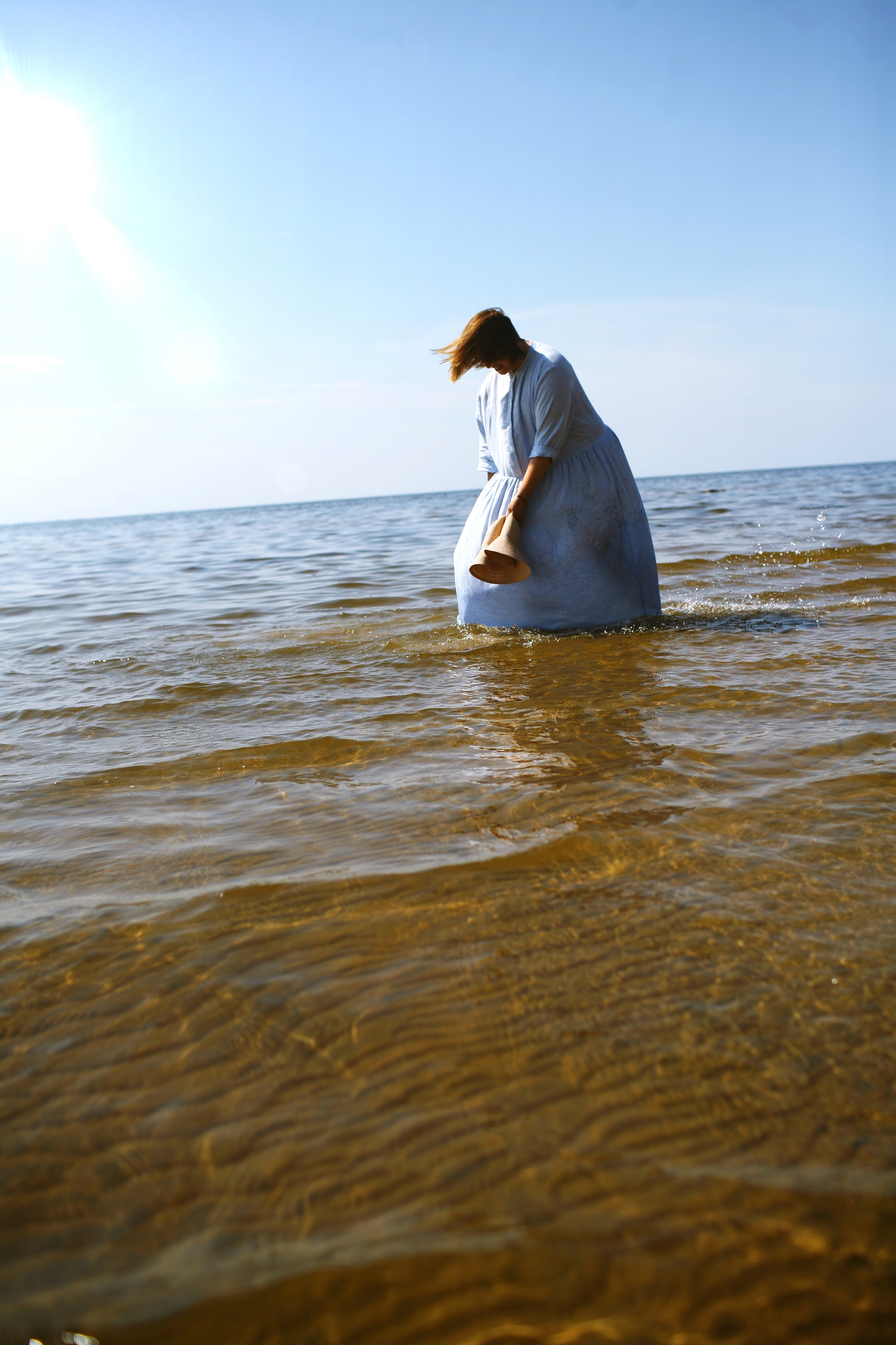 Anna, be herself. Water and sun. Victoria Dini. Art photography in London / Folkestone, UK