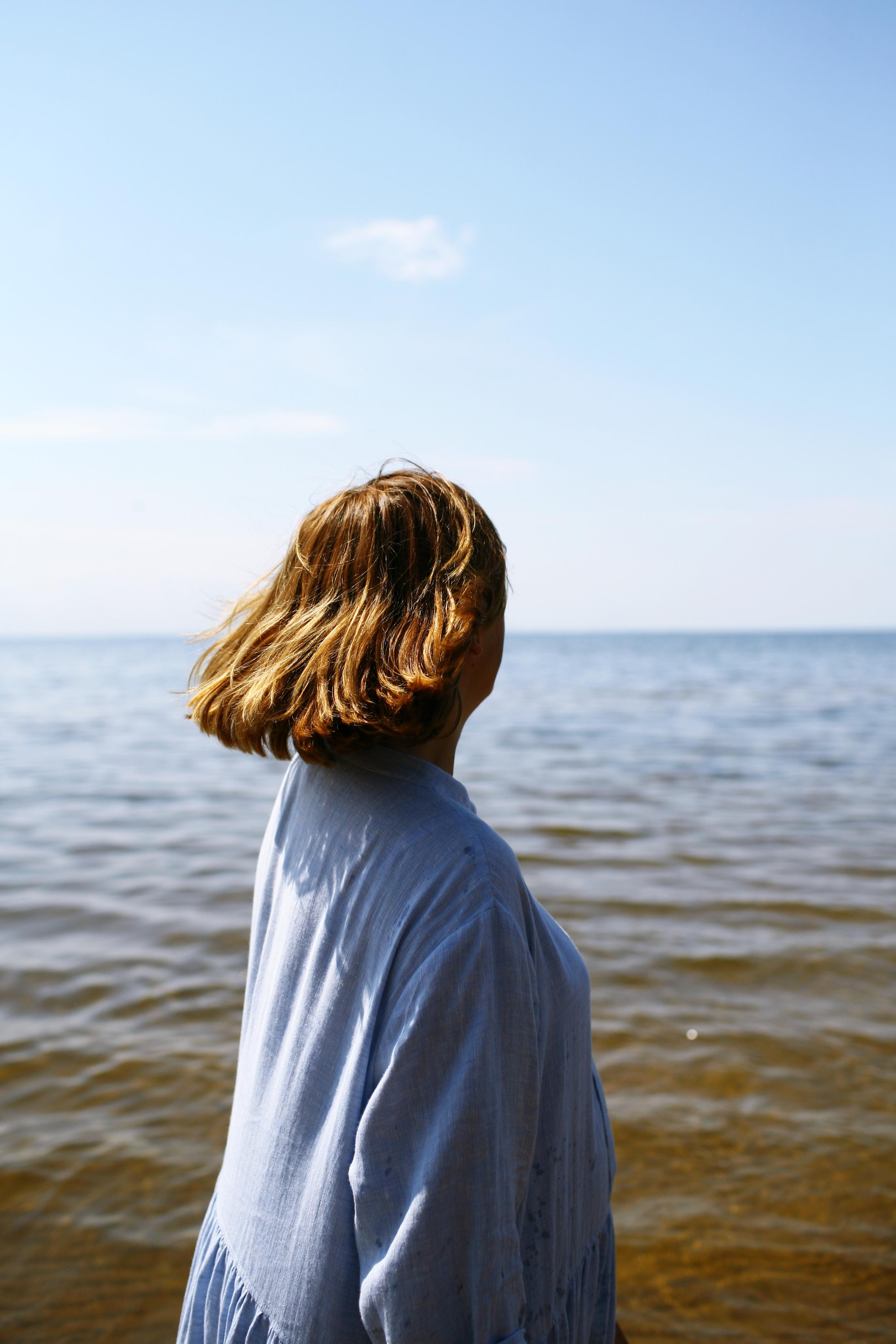 Anna, be herself. Water and sun. Victoria Dini. Art photography in London / Folkestone, UK