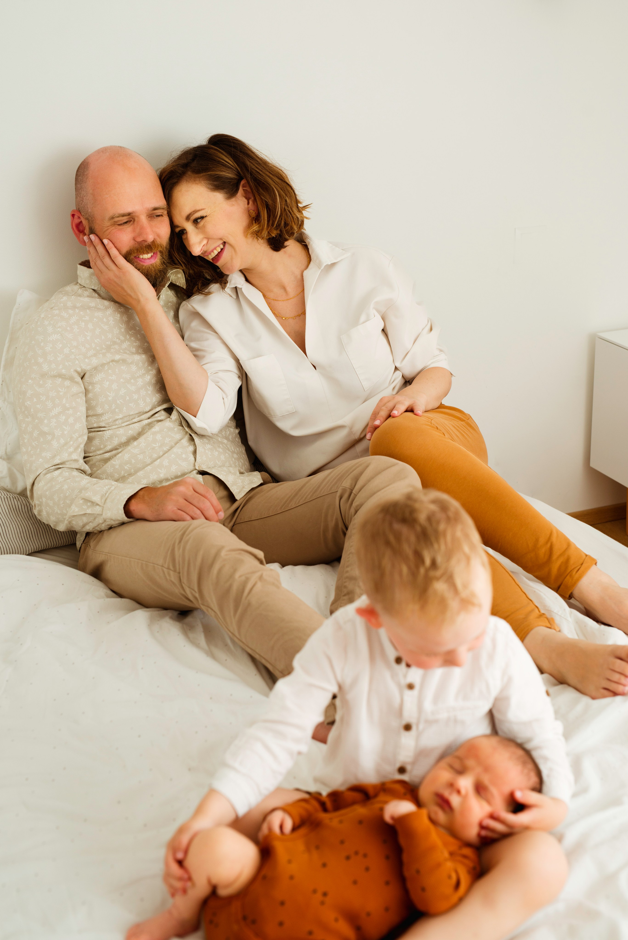 Magi’s Newborn home visit. Michalina Dzianach Wedding Photographer Iceland