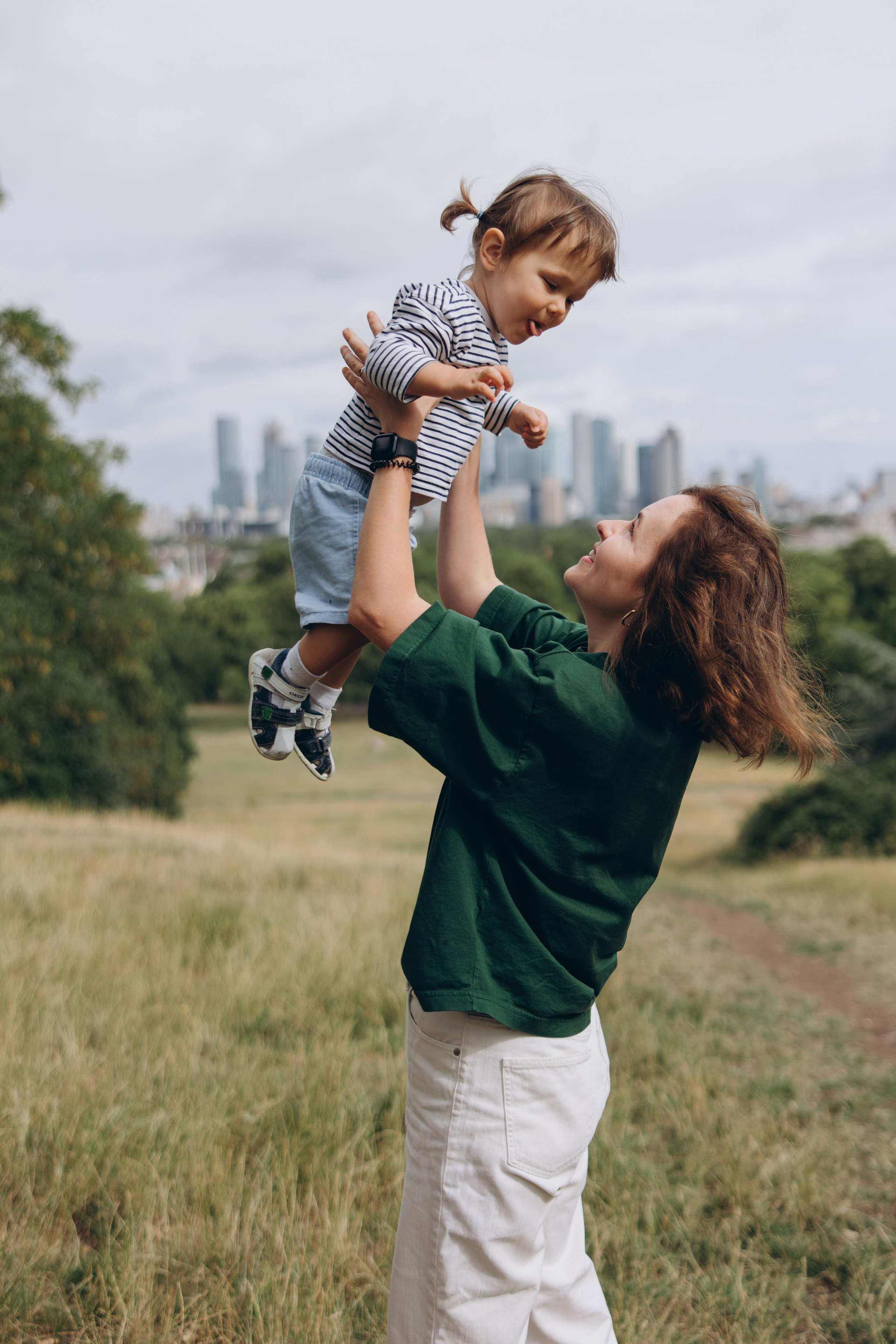 Milena with parents (Greenwich Park). Anastasia Klink, Photographer in London