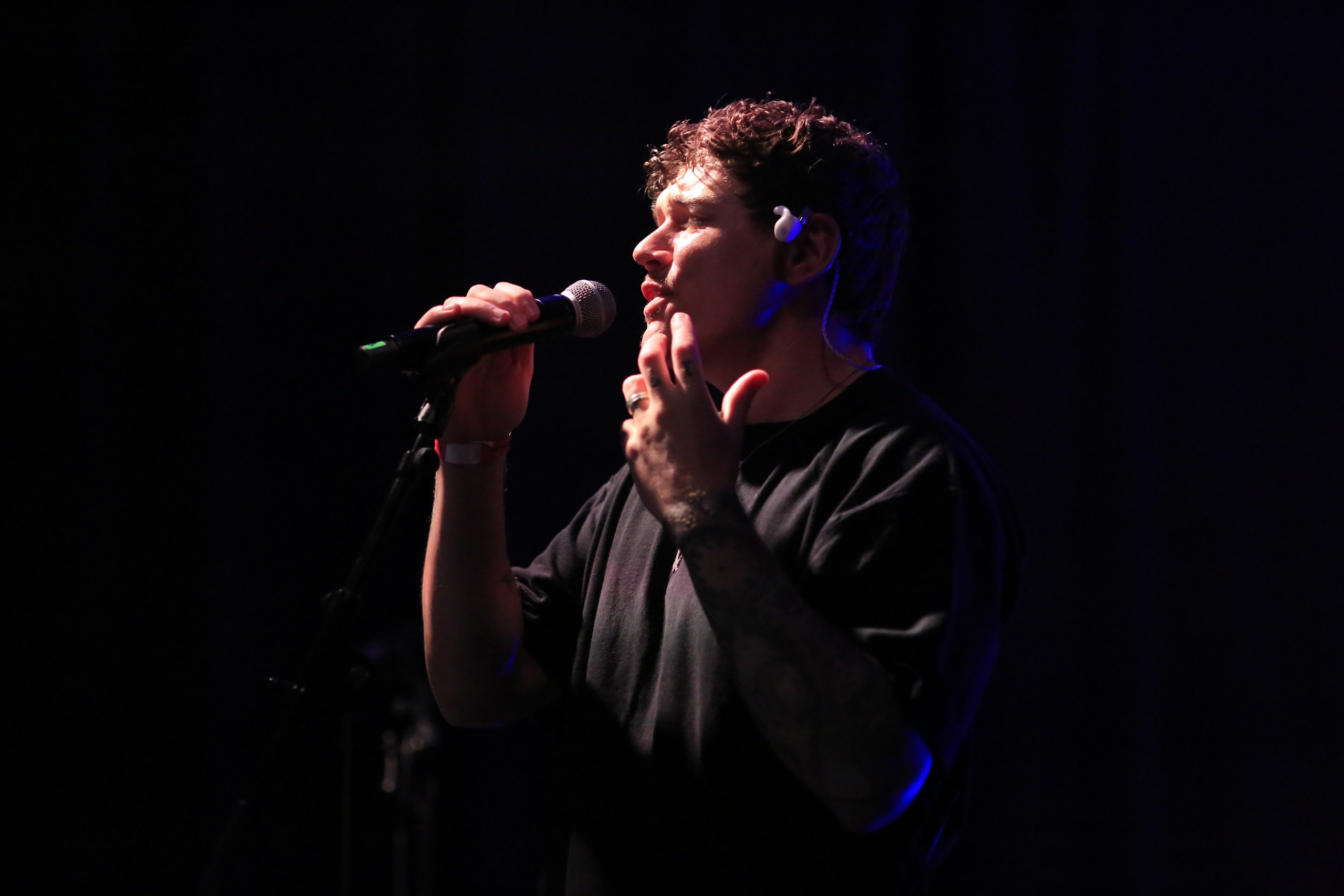 Music concerts. Portret photographer in Switzerland Artur Magpie