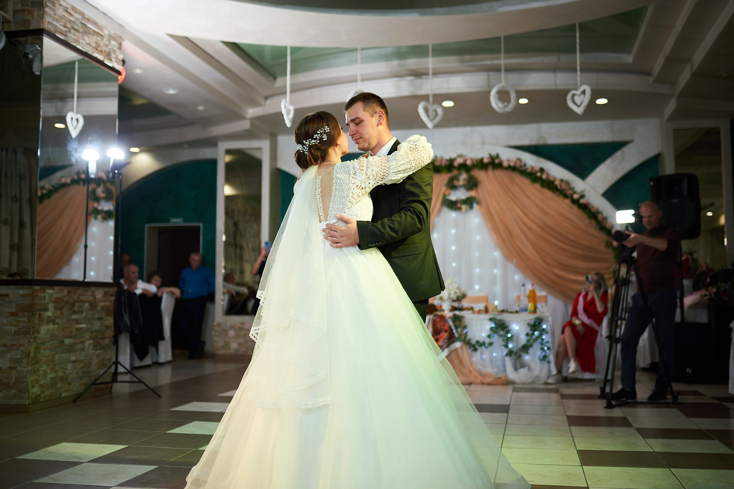 Дмитрий и Ирина. Дмитрий и Каролина Тофан