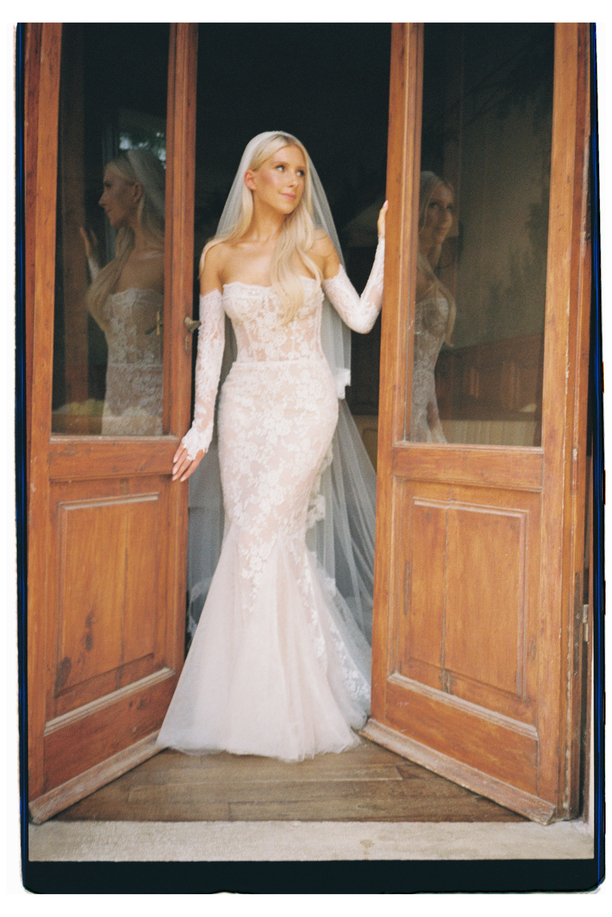 Film 35 mm. Wedding Photographer Rome Tuscany Como Sicily Puglia Amalfy Italy- Oksana Savenchuk