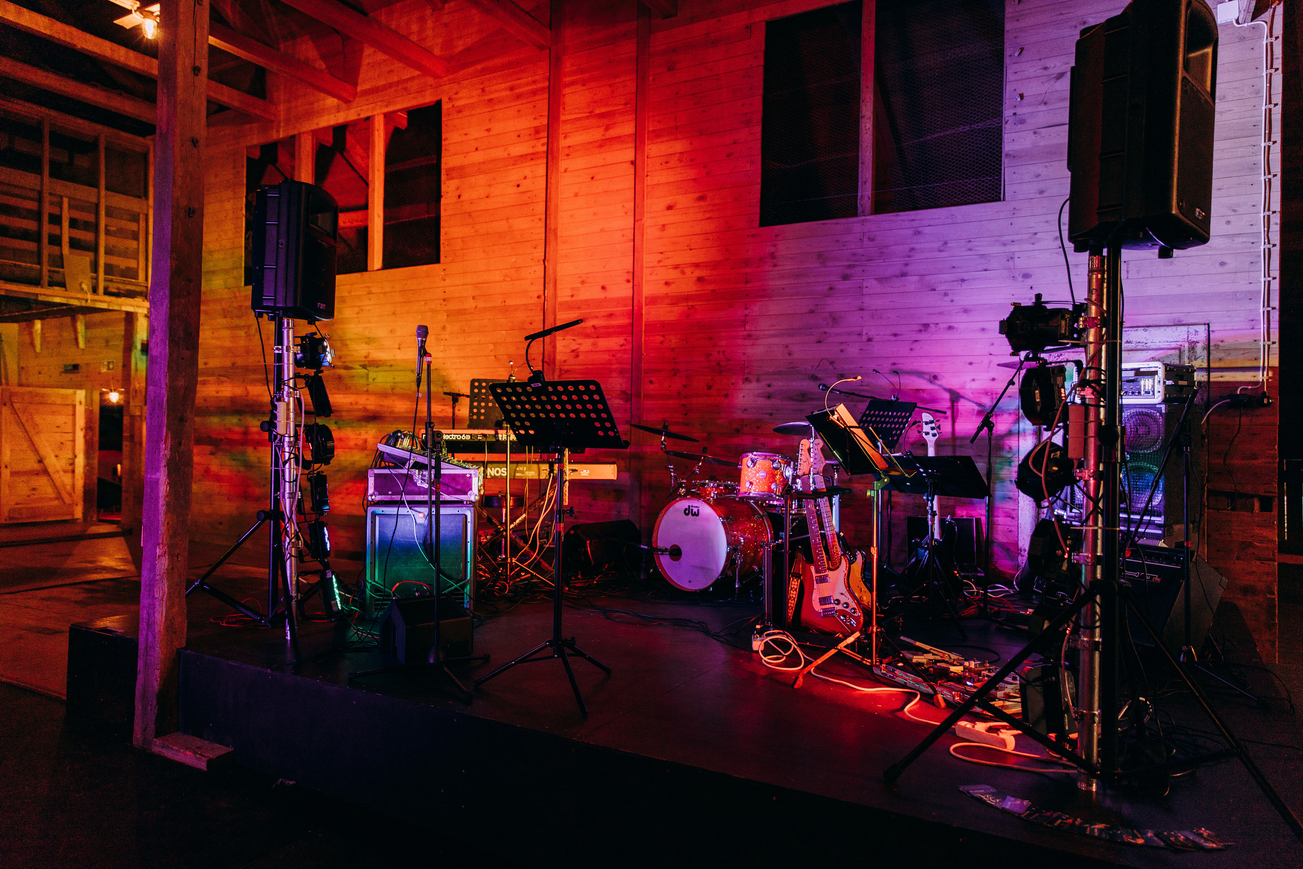 TAPAHTUMAKUVAUKSET/JUHLAKUVAUKSET. Valokuvaaja Itä-Uudellamaalla Viktoria photography