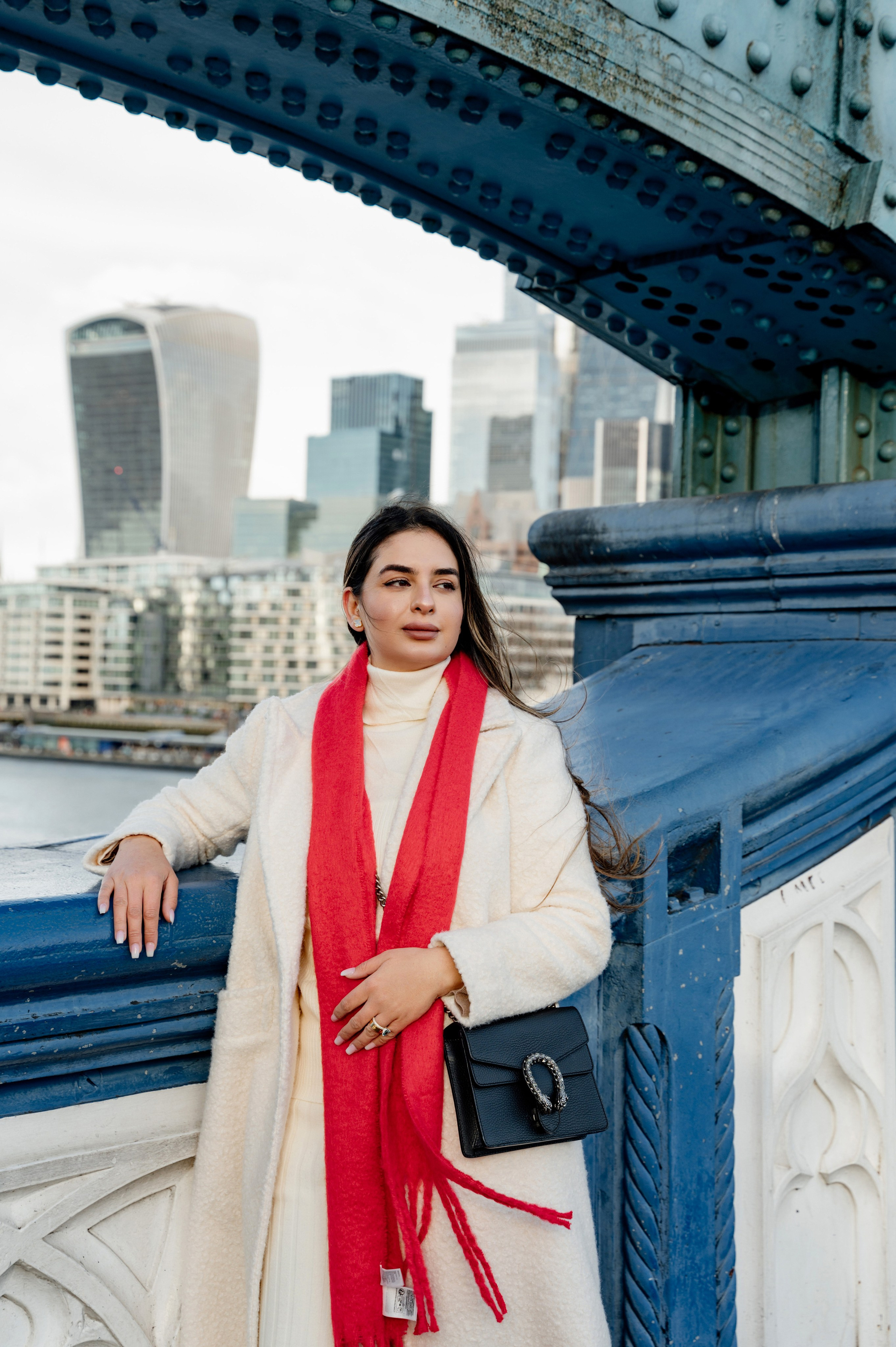 Tower Bridge Mahmood&Yalo. FAMILY AND WEDDING PHOTOGRAPHER IN LONDON MARINA RIVA