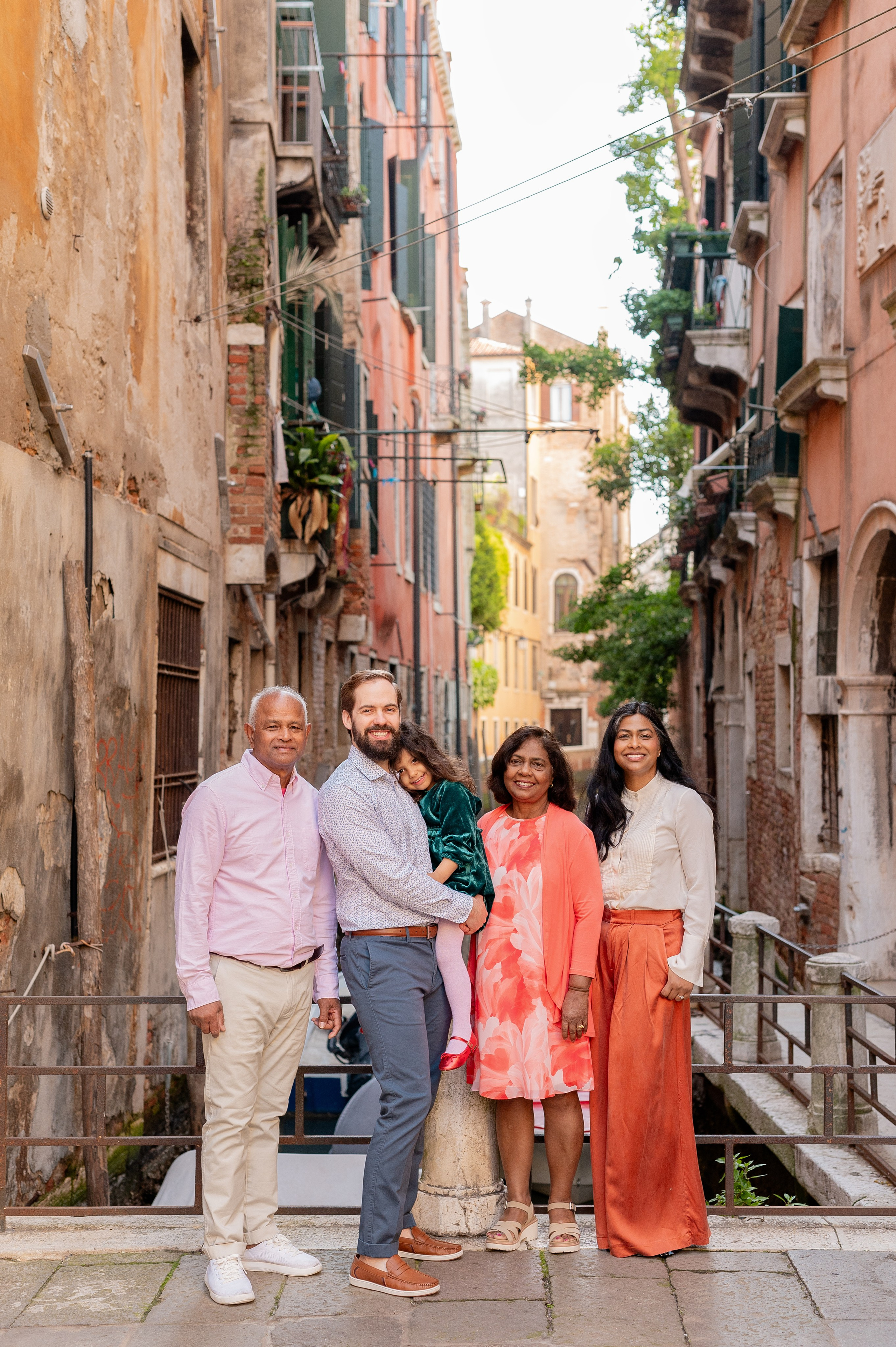 Family photoshoot in Venice. Photographer in Venice Anna Terzi