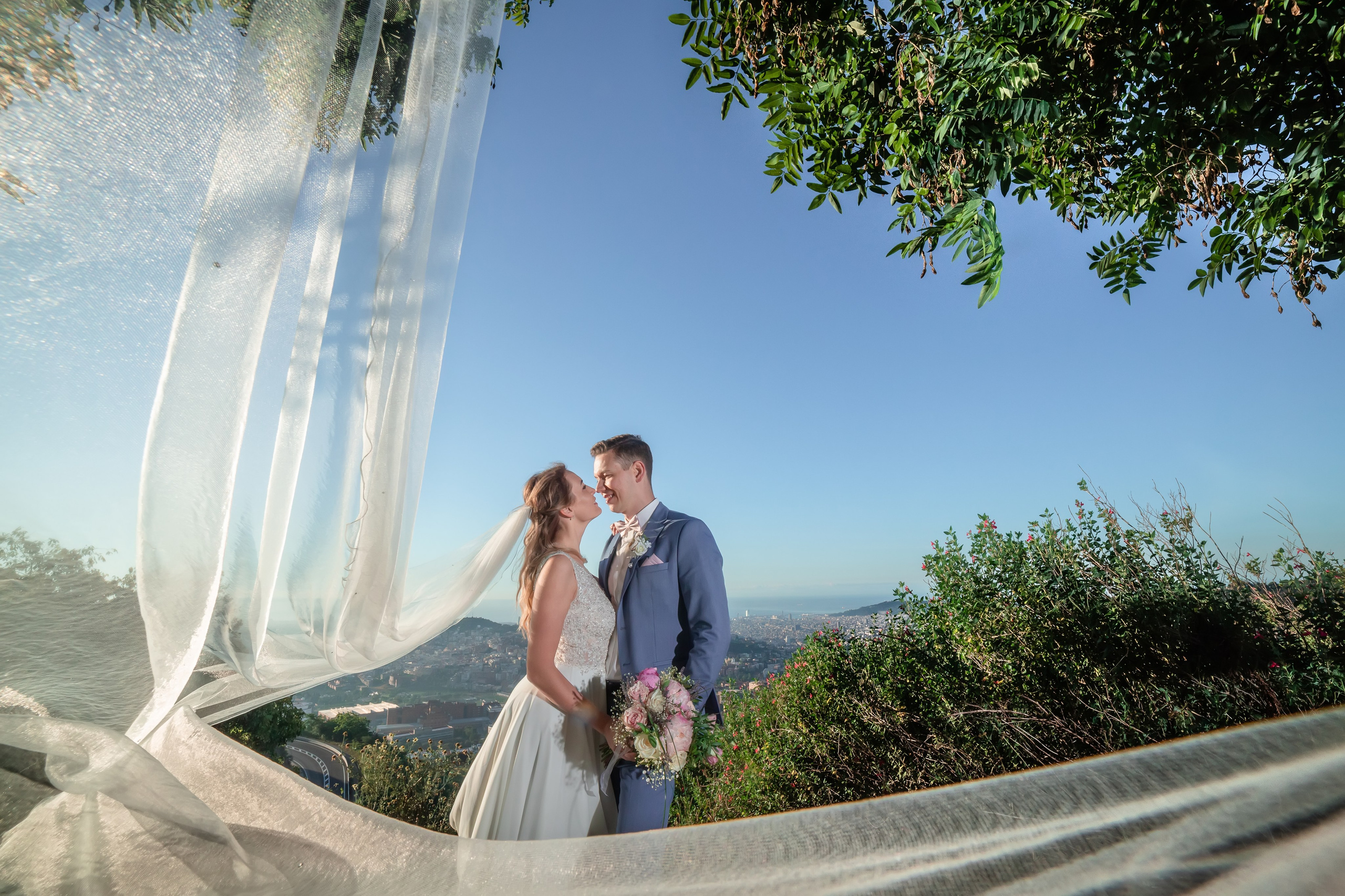 Hochzeitsfotograf Deutschland – Emotionale Fotos. Fotograf Sergej Nevelskij in Dortmund — Emotionale Hochzeitsfilme, Immobilienaufnahmen & individuelle Fotobücher