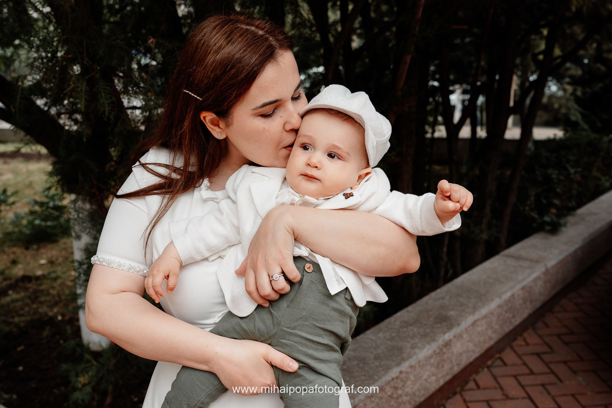 Fotograf de Botez în Bucuresti- Mihai Popa Fotograf. Fotograf Nuntă & Botez București - Mihai Popa | Dincolo de oameni, imortalizez emoții!