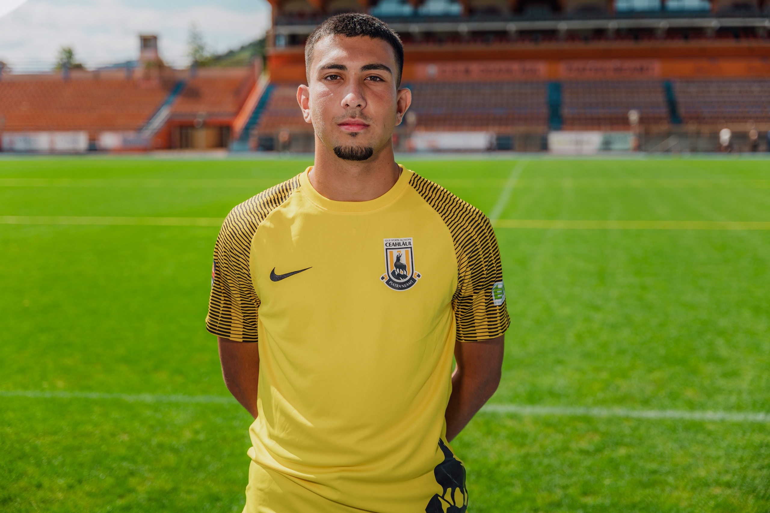 Folha. Dragosbaciuartphotographer