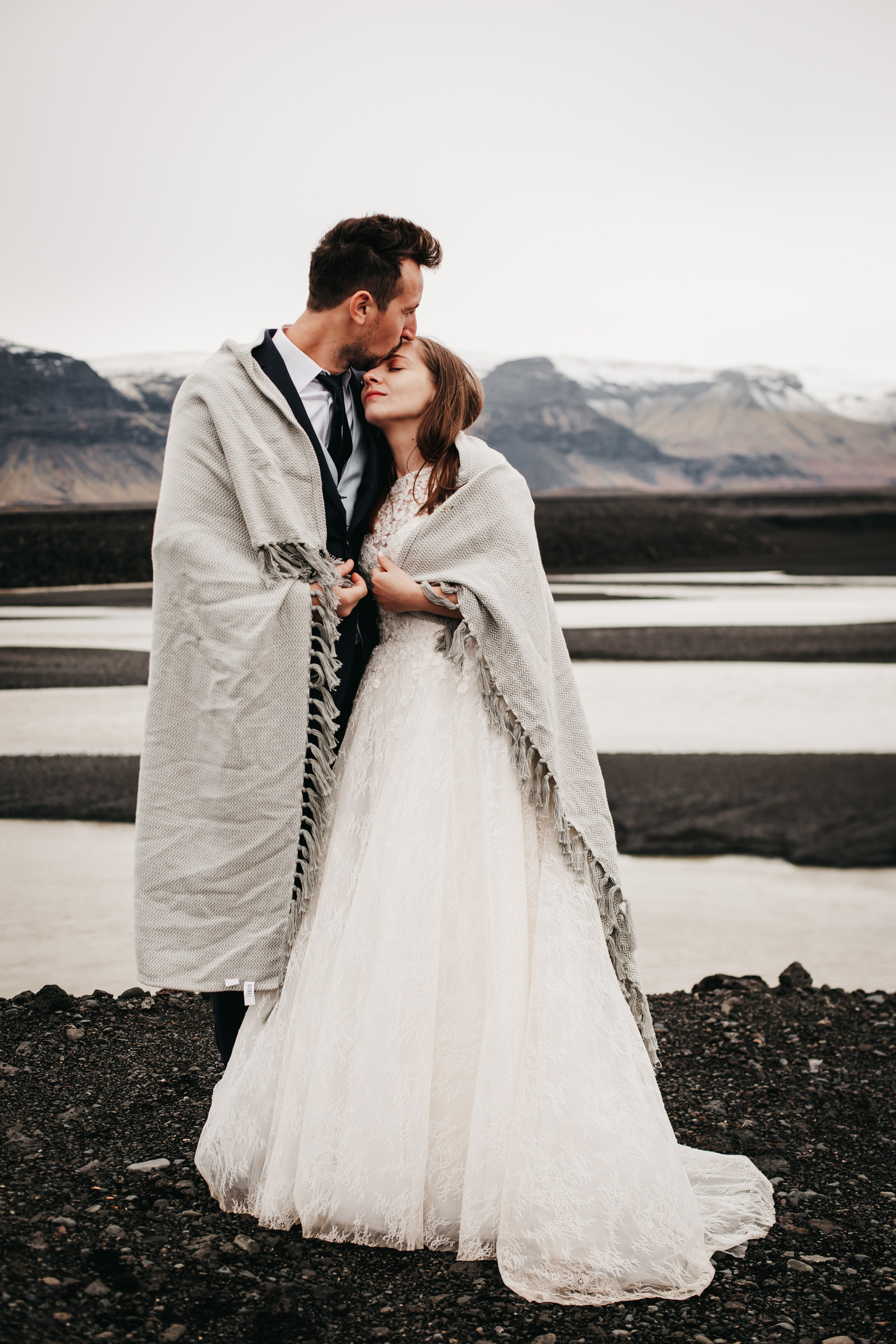 B & A. Fotograf Nunta Iasi - Hearts & Pictures