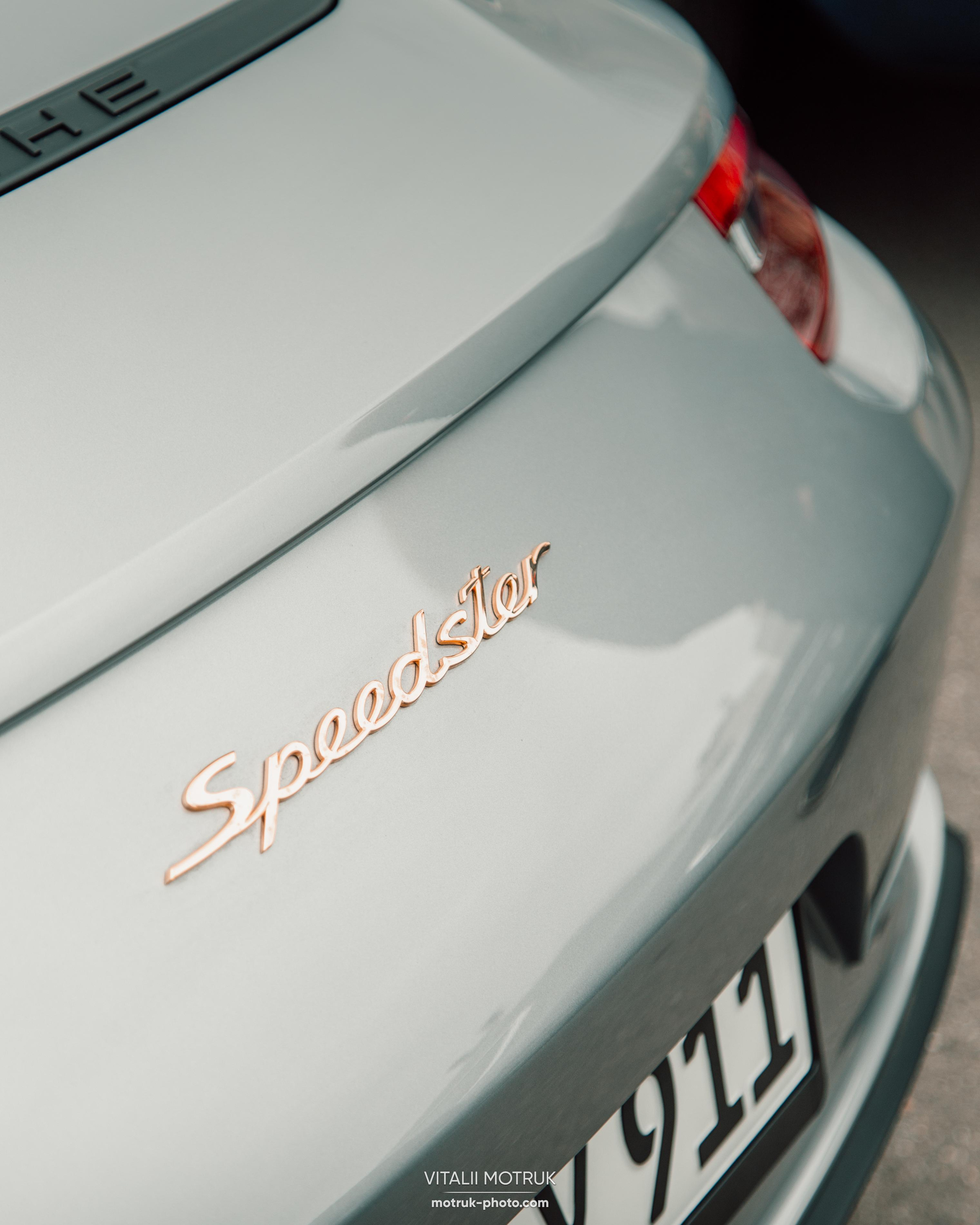 Cars and Coffee 12.02. Photographer in Paris — Vitalii Motruk