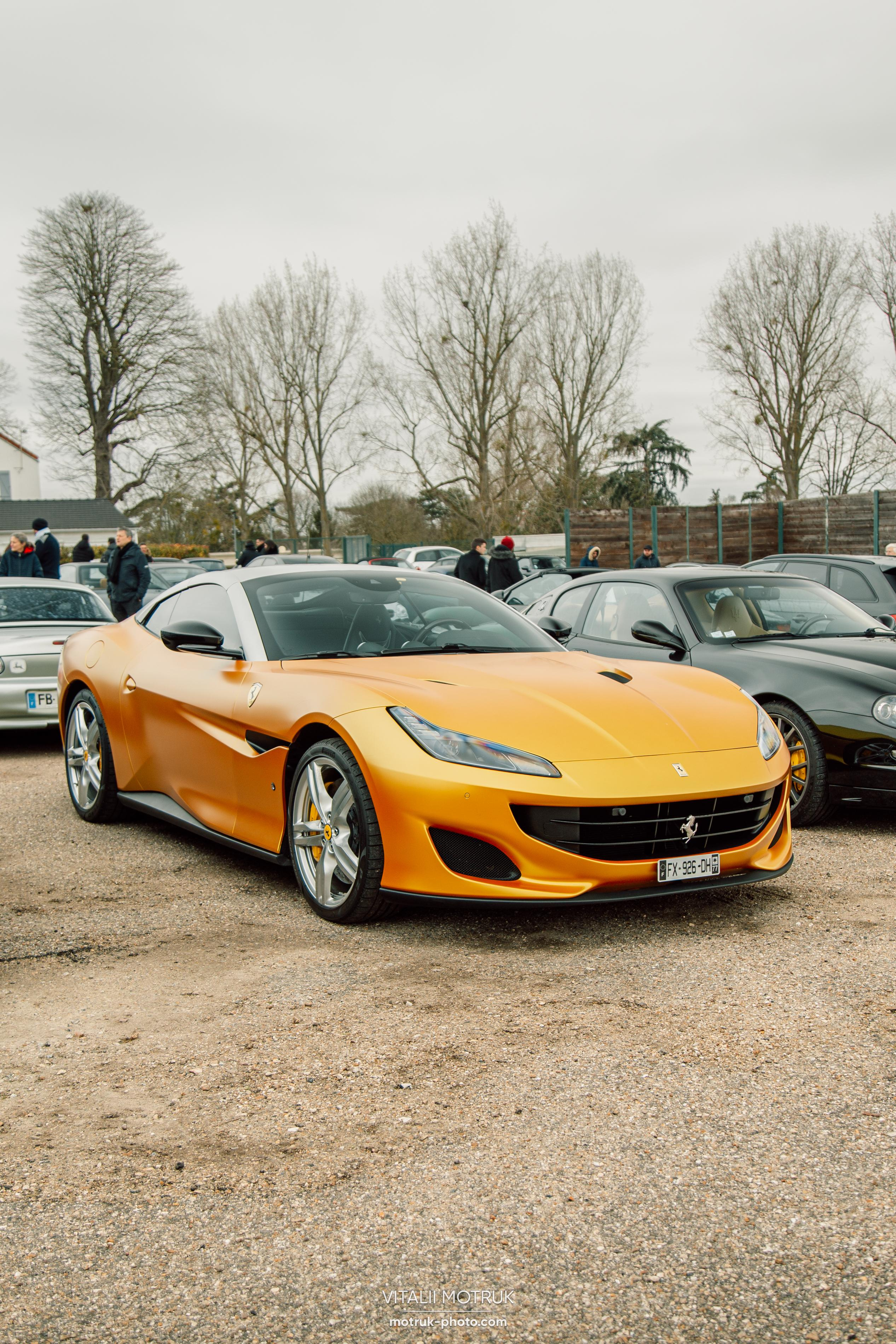 Cars and Coffee 12.02. Photographer in Paris — Vitalii Motruk