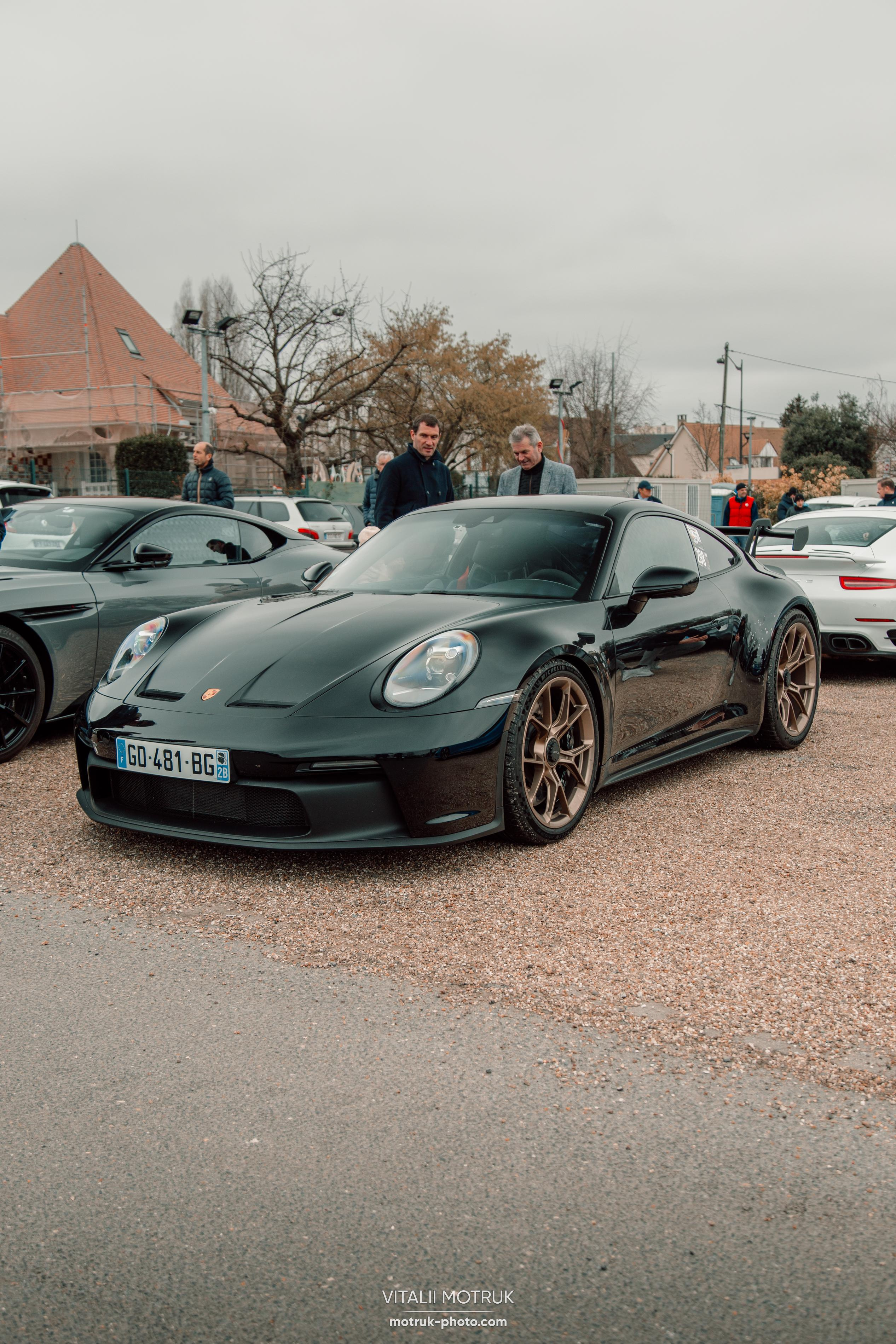 Cars and Coffee 12.02. Photographer in Paris — Vitalii Motruk