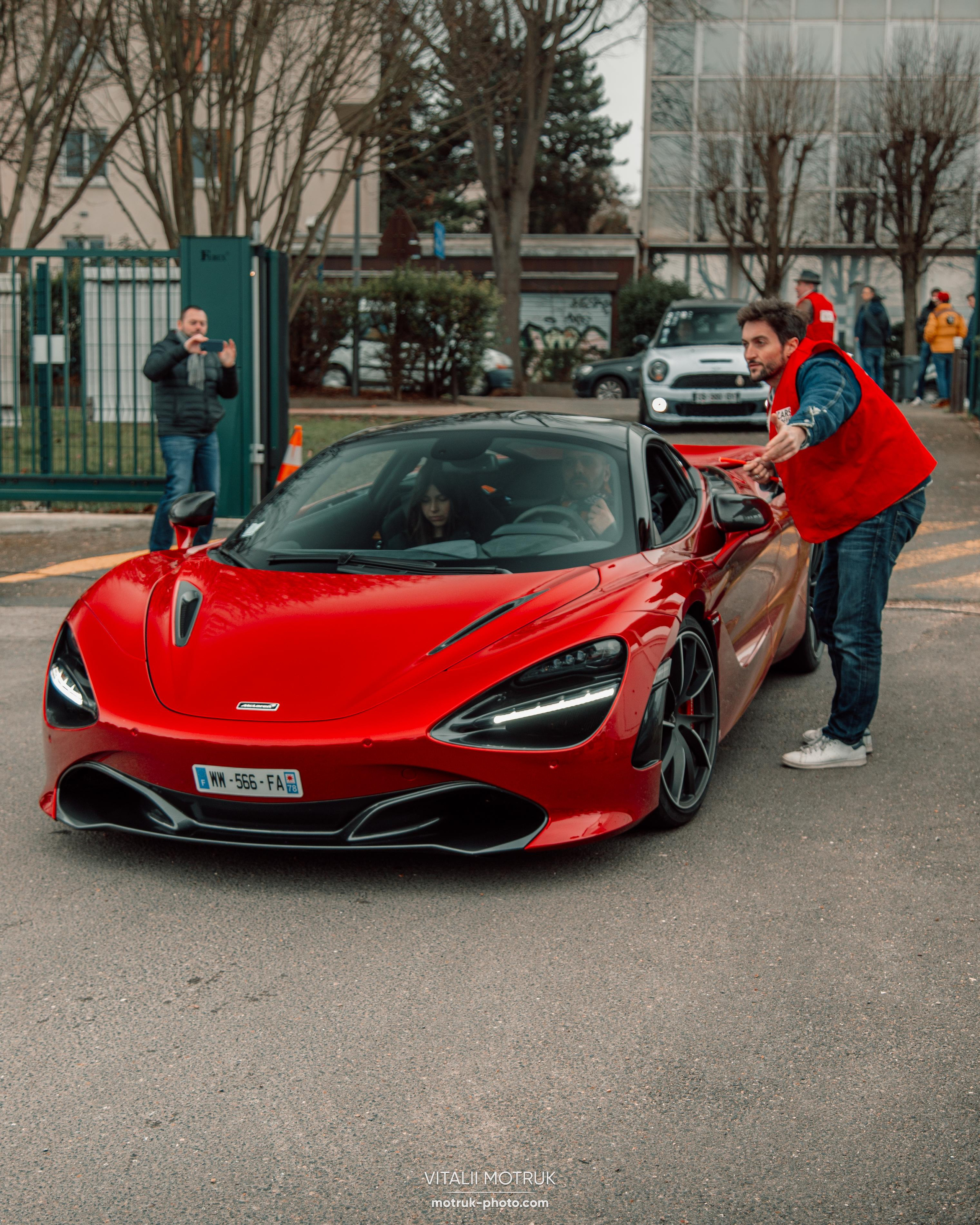 Cars and Coffee 12.02. Photographer in Paris — Vitalii Motruk
