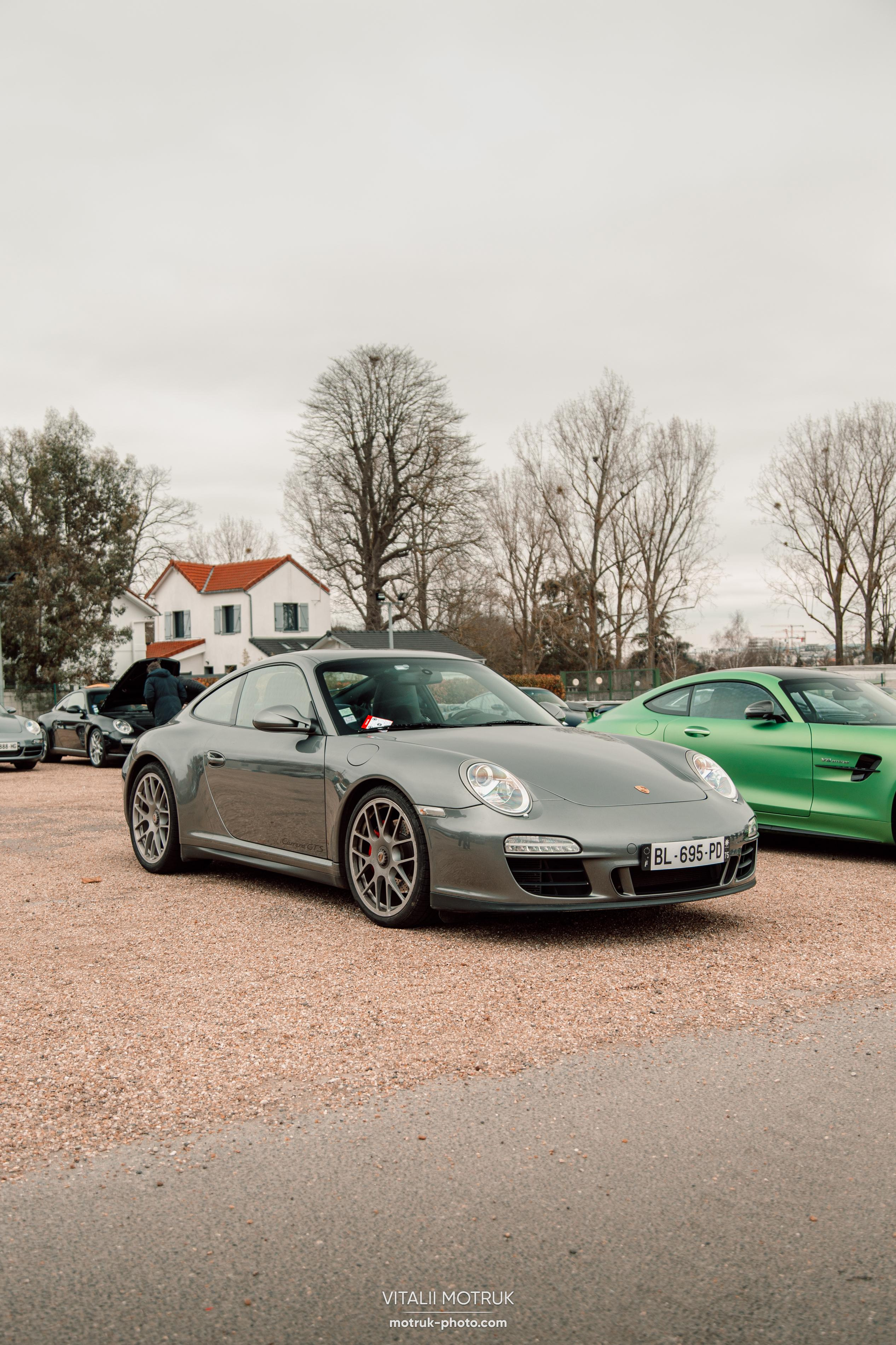 Cars and Coffee 12.02. Photographer in Paris — Vitalii Motruk