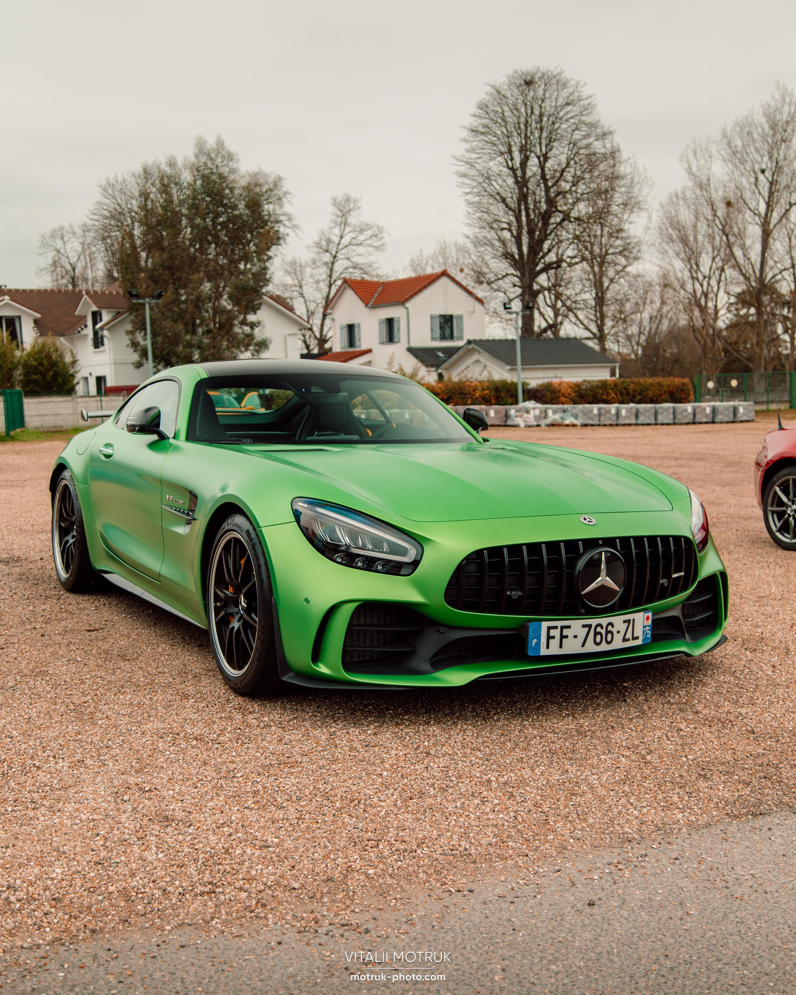 Cars and Coffee 12.02. Photographer in Paris — Vitalii Motruk