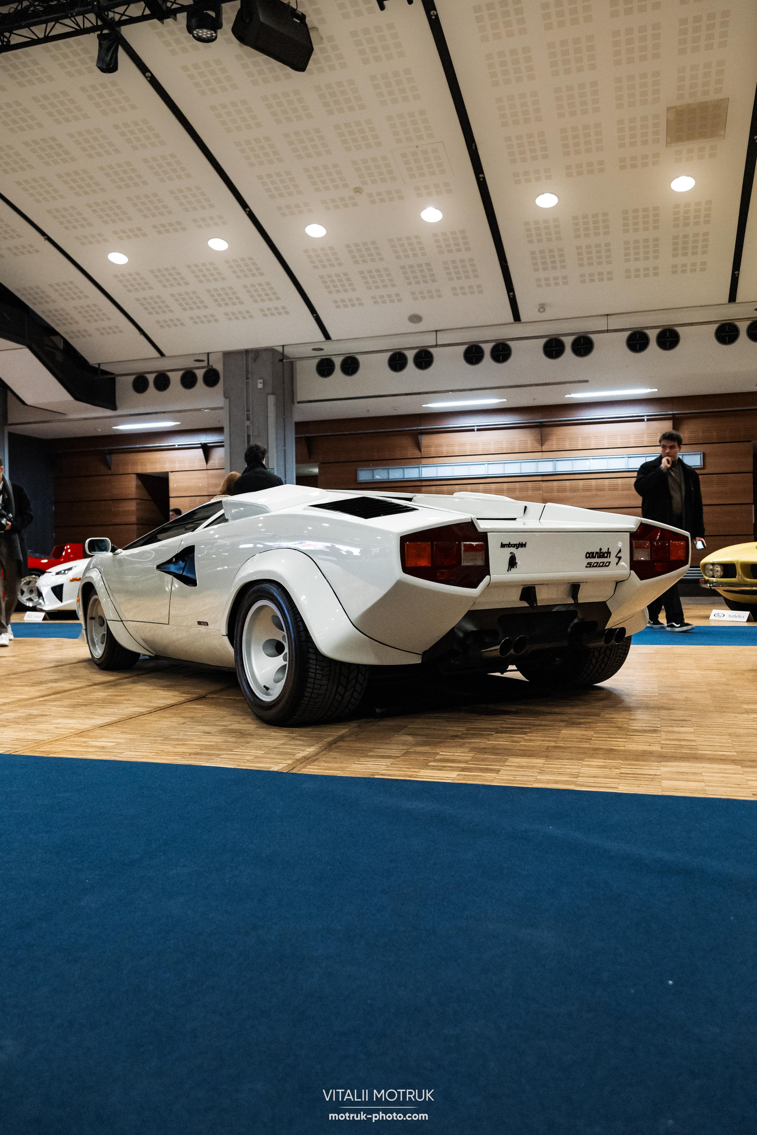 RM Sotheby’s car auction. Photographer in Paris — Vitalii Motruk