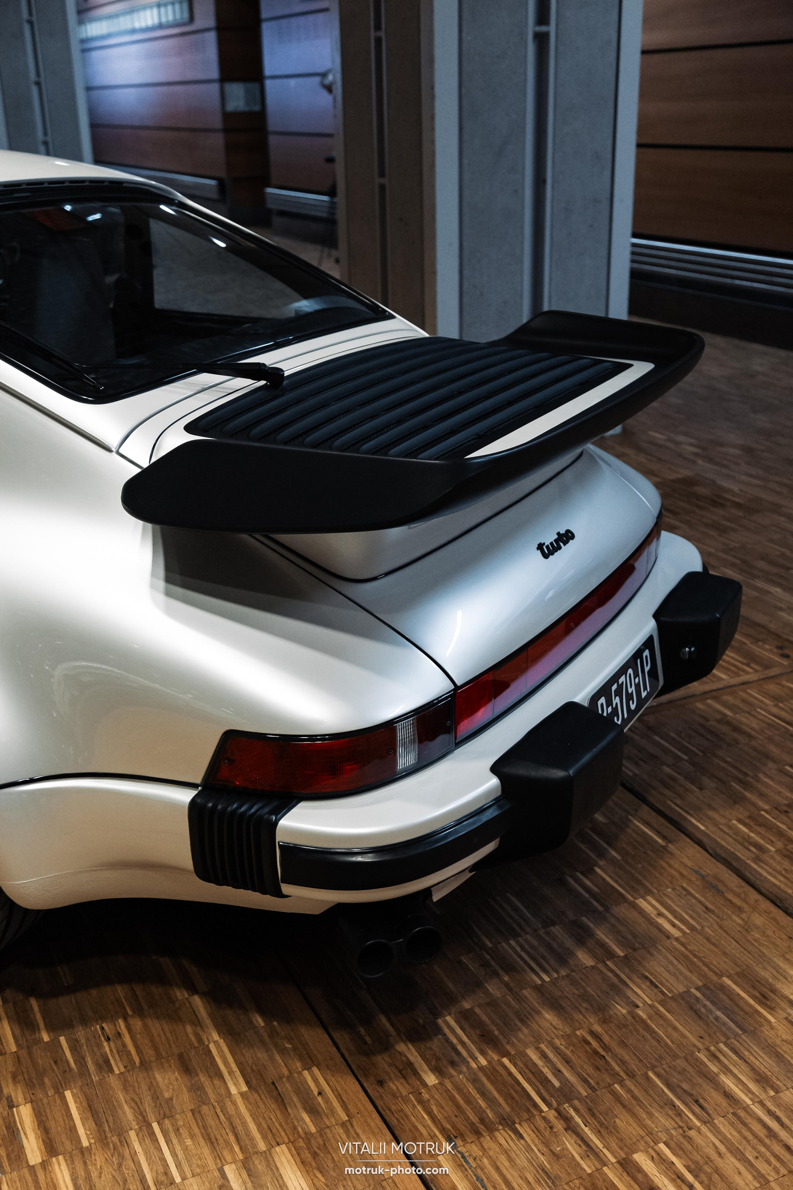 RM Sotheby’s car auction. Photographer in Paris — Vitalii Motruk