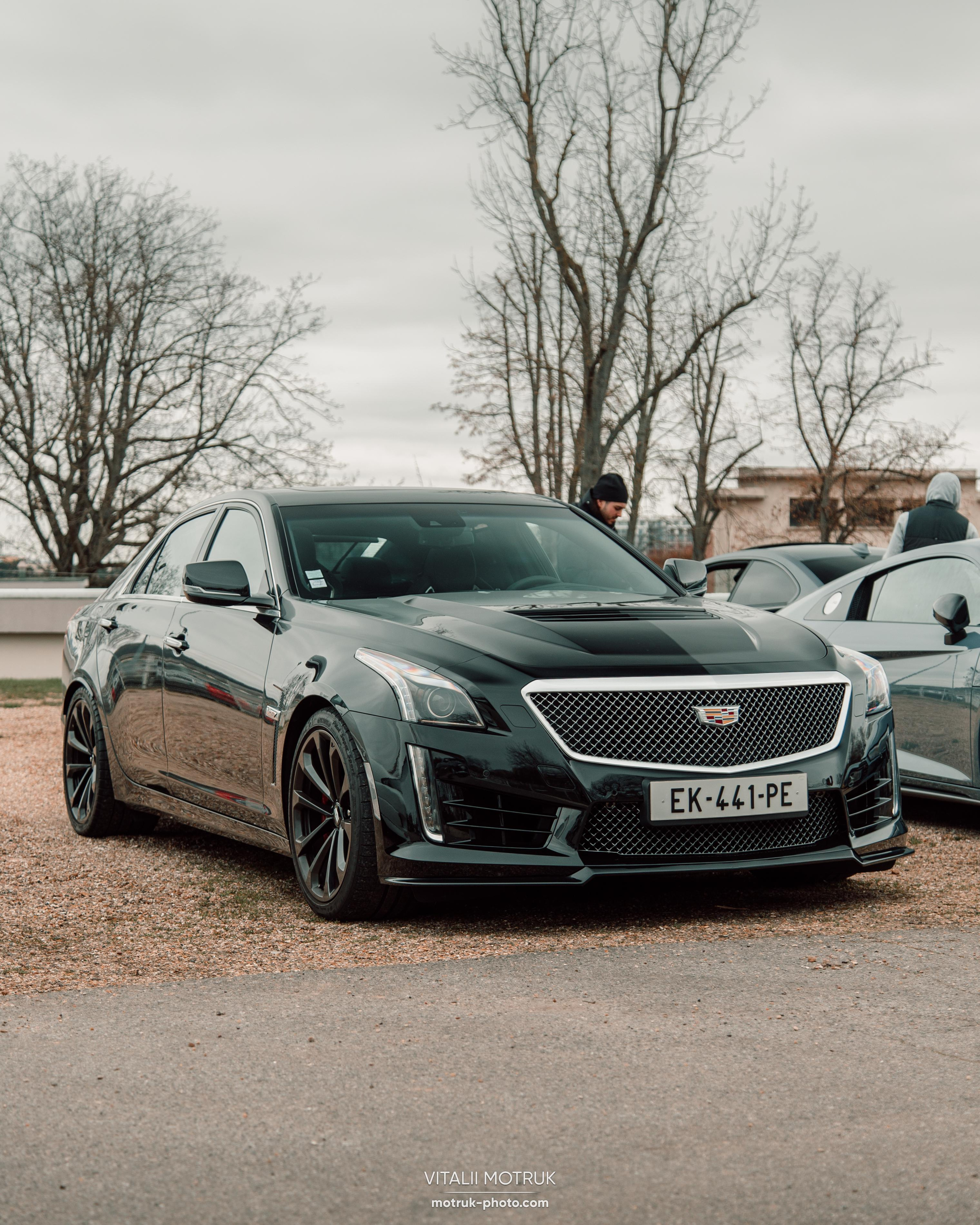 Cars and Coffee 12.02. Photographer in Paris — Vitalii Motruk