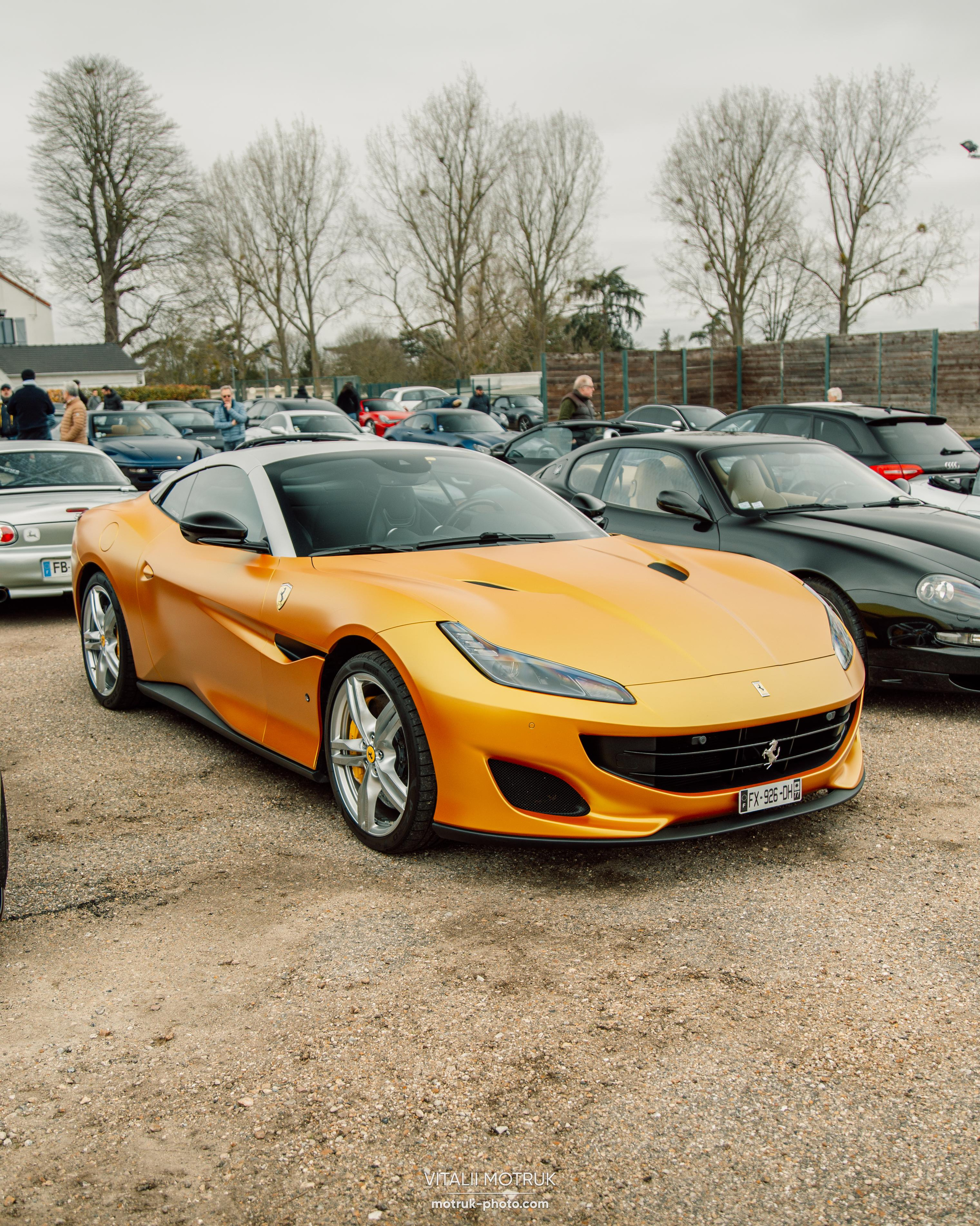 Cars and Coffee 12.02. Photographer in Paris — Vitalii Motruk