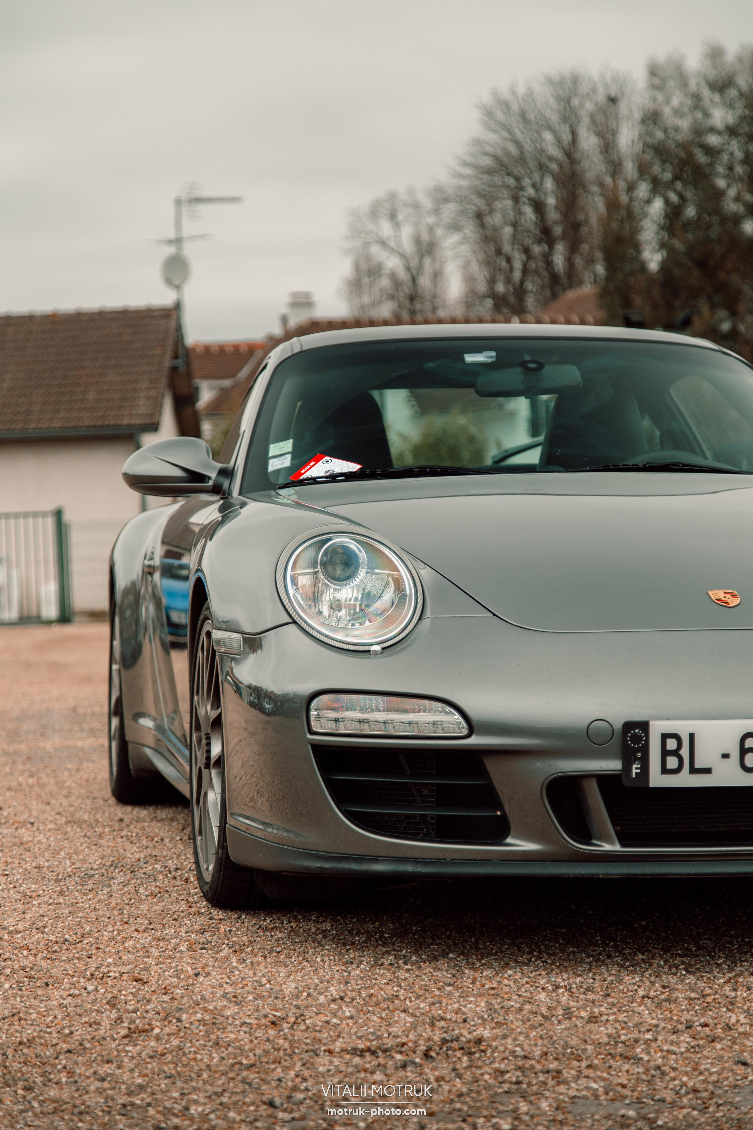 Cars and Coffee 12.02. Photographer in Paris — Vitalii Motruk