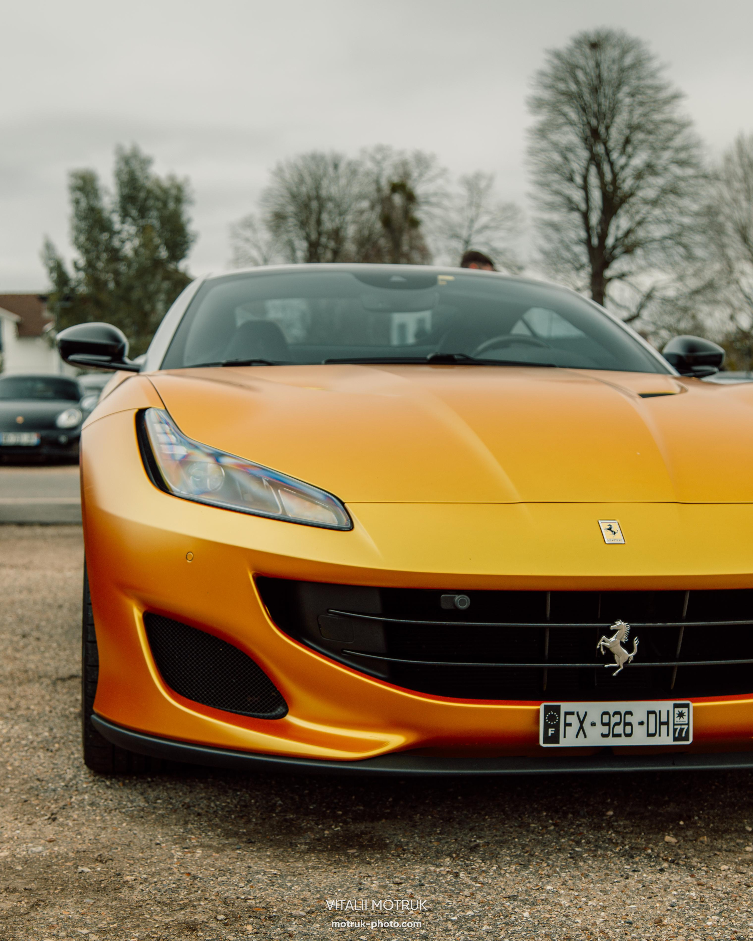 Cars and Coffee 12.02. Photographer in Paris — Vitalii Motruk