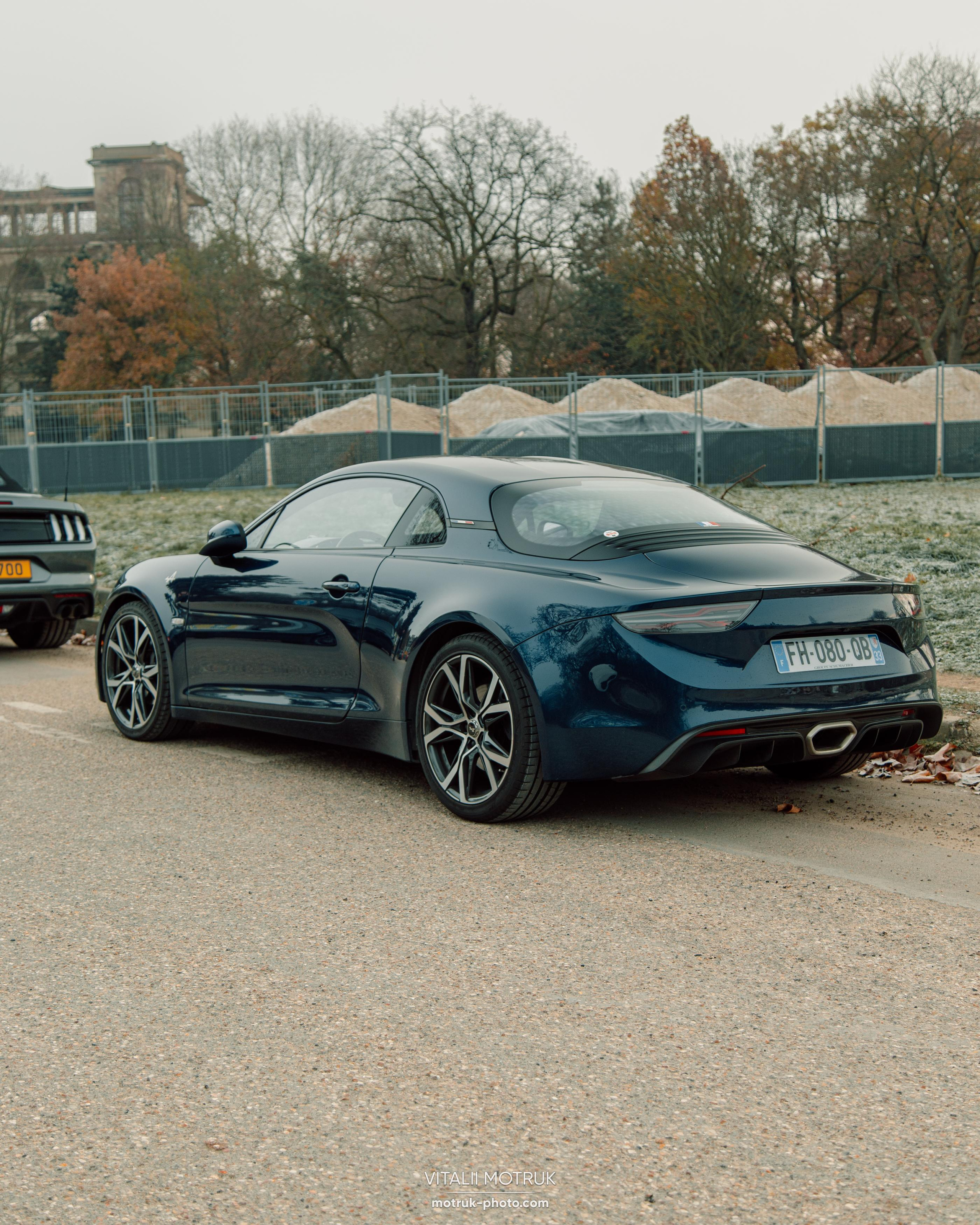 Rassemblement a l’Auteuil. Photographer in Paris — Vitalii Motruk