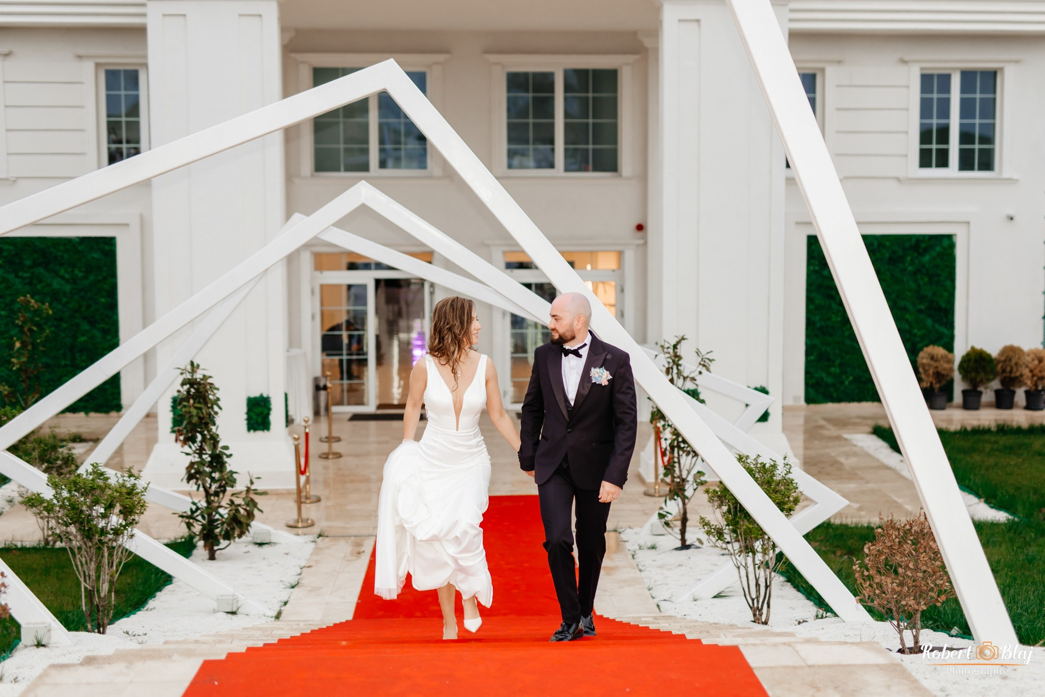 Ioana & Florin. Robert Blaj - Fotograf Nuntă Iași