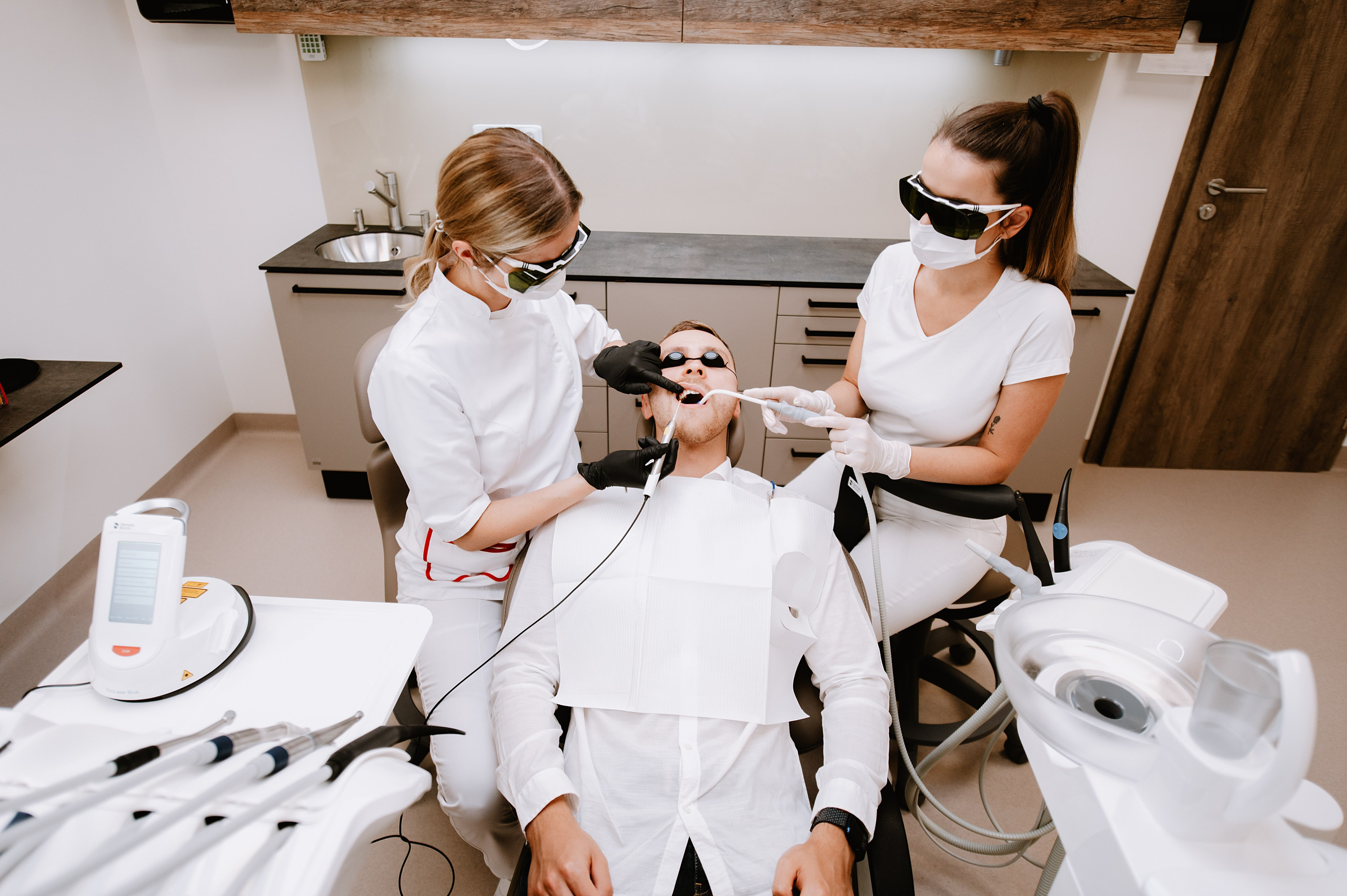 EDClinic dentistry in Prague. ANNA-MARIA PHOTO CONTENT CREATOR — фотограф, естет, художник і візуальний експерт Instagram у Празі