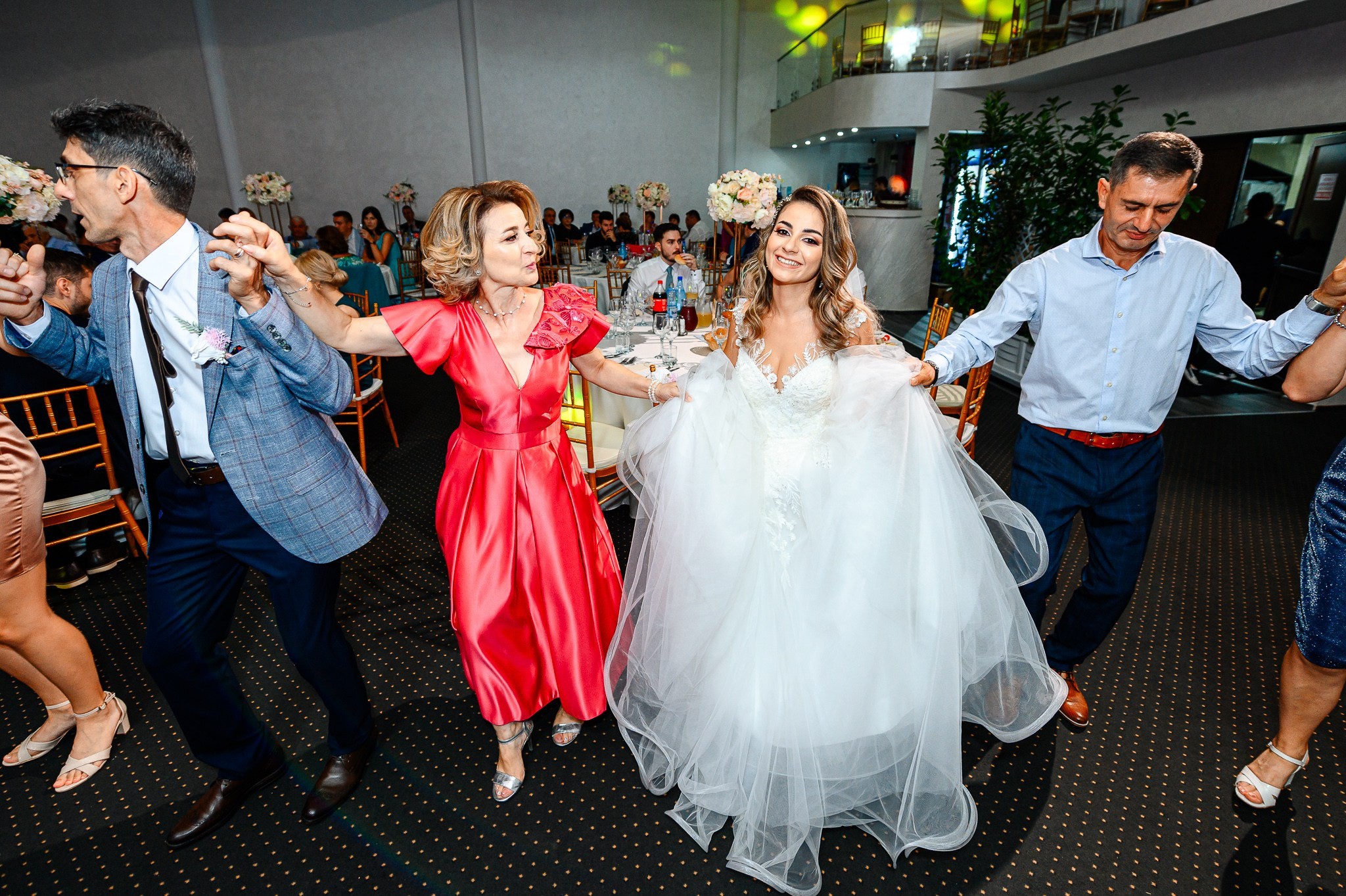 Carmen & Ciprian. Mugurel Olteanu Fotograf