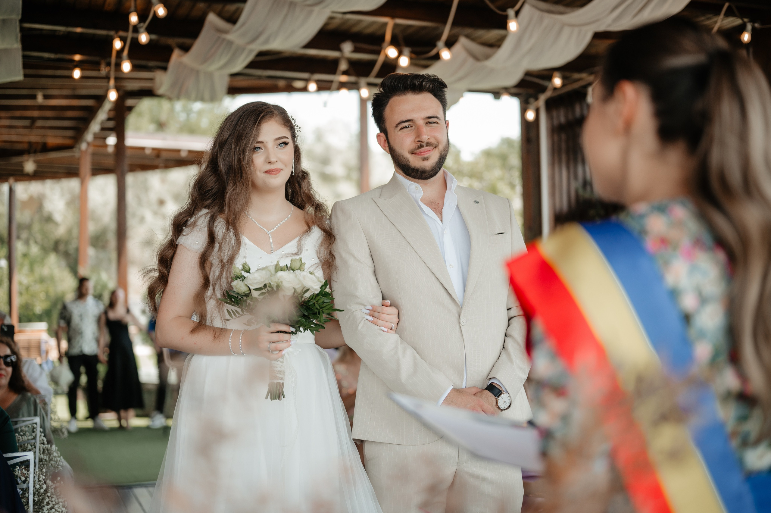 Cununie civila in aer liber si sedinta foto de cuplu. Proud Vision Weddings | Wedding Photography & Film — Servicii profesionale Foto Video Nunta Iasi