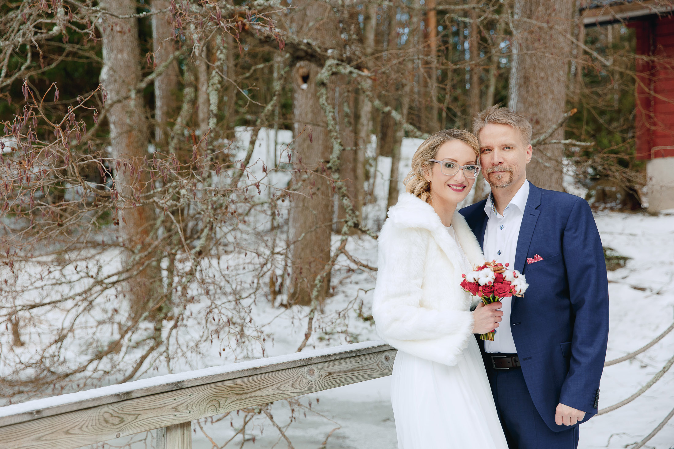 Sandra&Juhani, hääkuvaaja Nuuksio, Green window