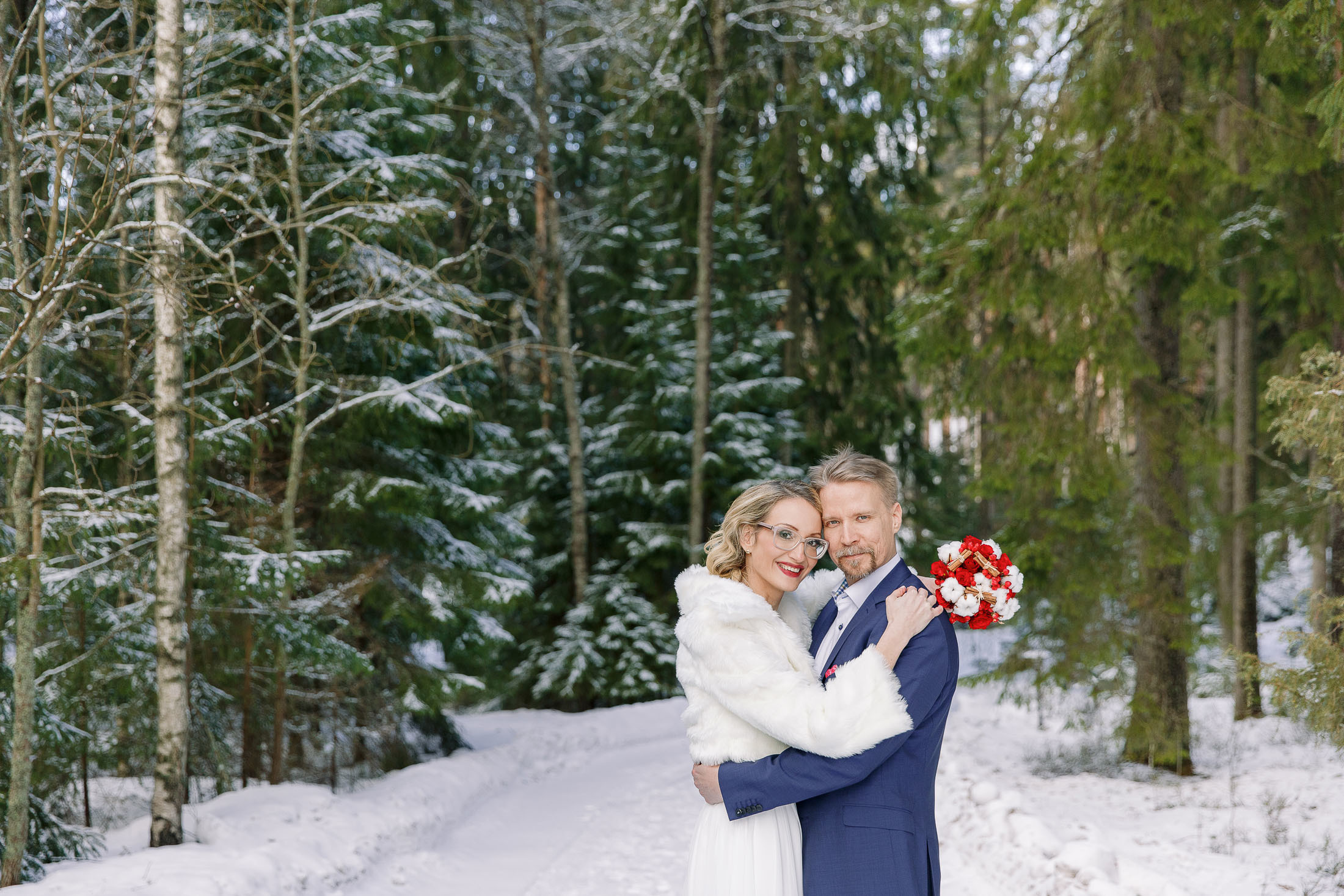 Sandra&Juhani, hääkuvaaja Nuuksio, Green window