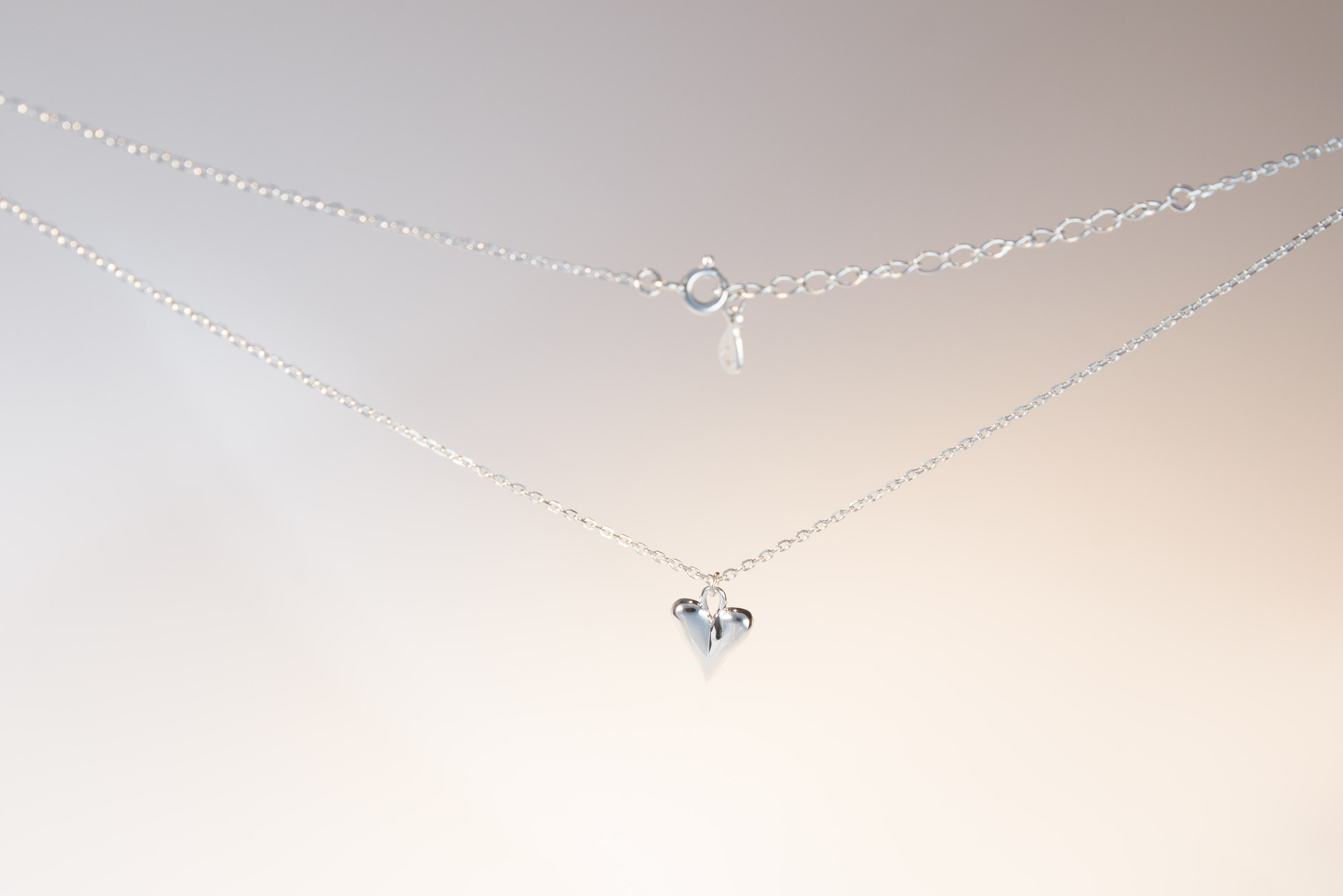 Corporate photographer, professional product photographer, corporate photographer price, e-Commerce Photography, Product Photography Packages, product photography kit, marketing photography, Bucharest business photos, Bucharest professional photos, product photography, product photography, product photography on white background, jewelry photos, silver jewelry photo, gold jewelry photo