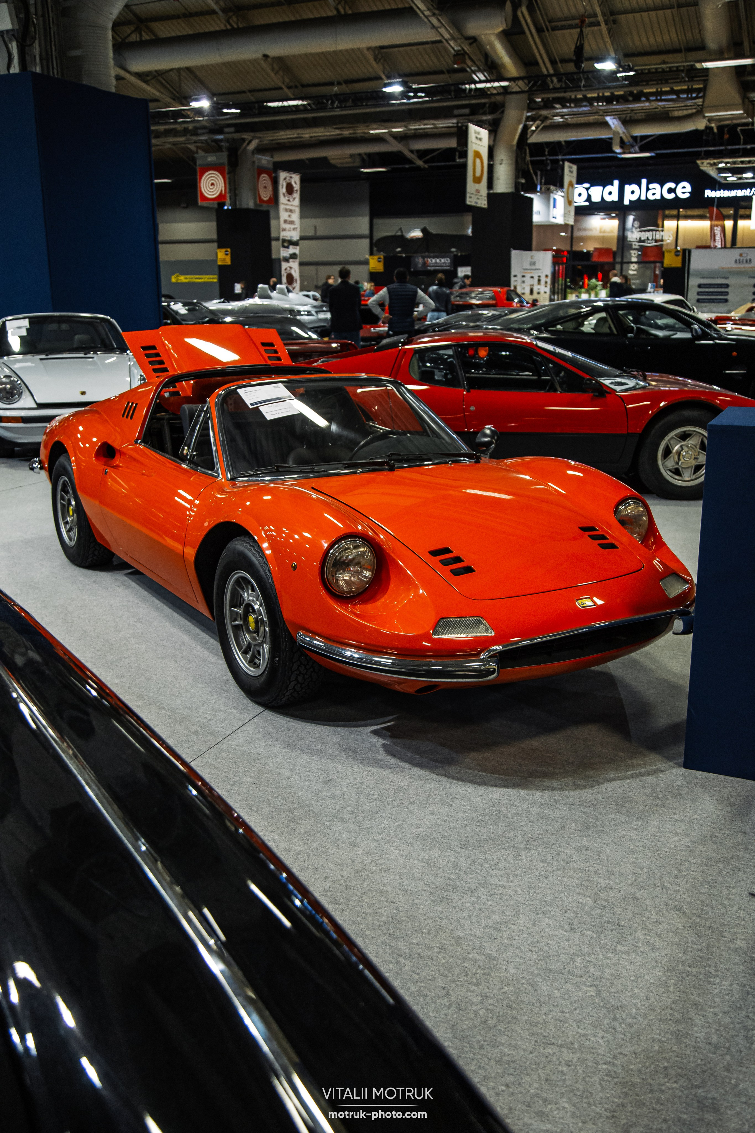 Retromobile 2023. Photographer in Paris — Vitalii Motruk