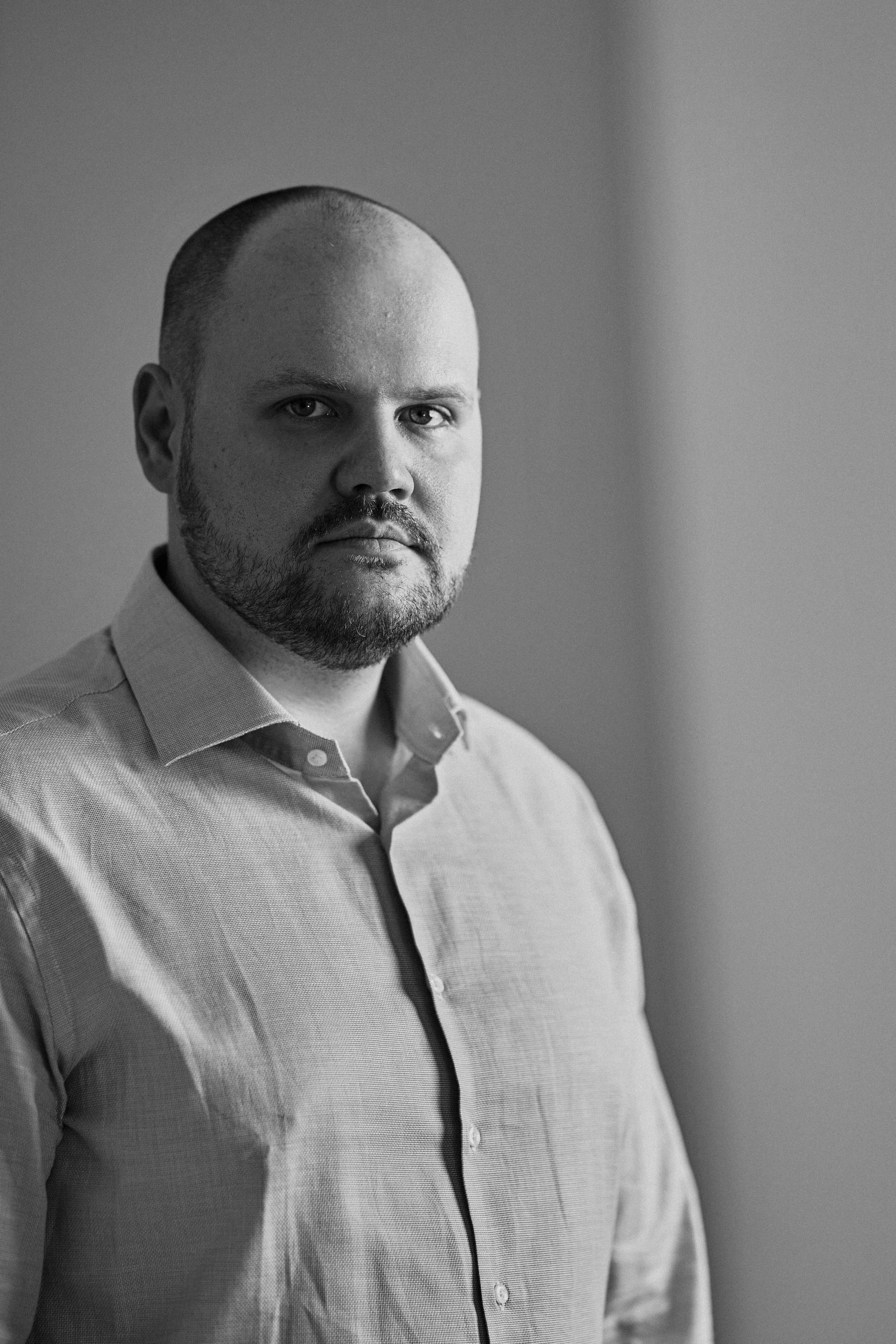 Денис. Бизнес портрет. Фотограф в Барселоне Жанна Захарченко