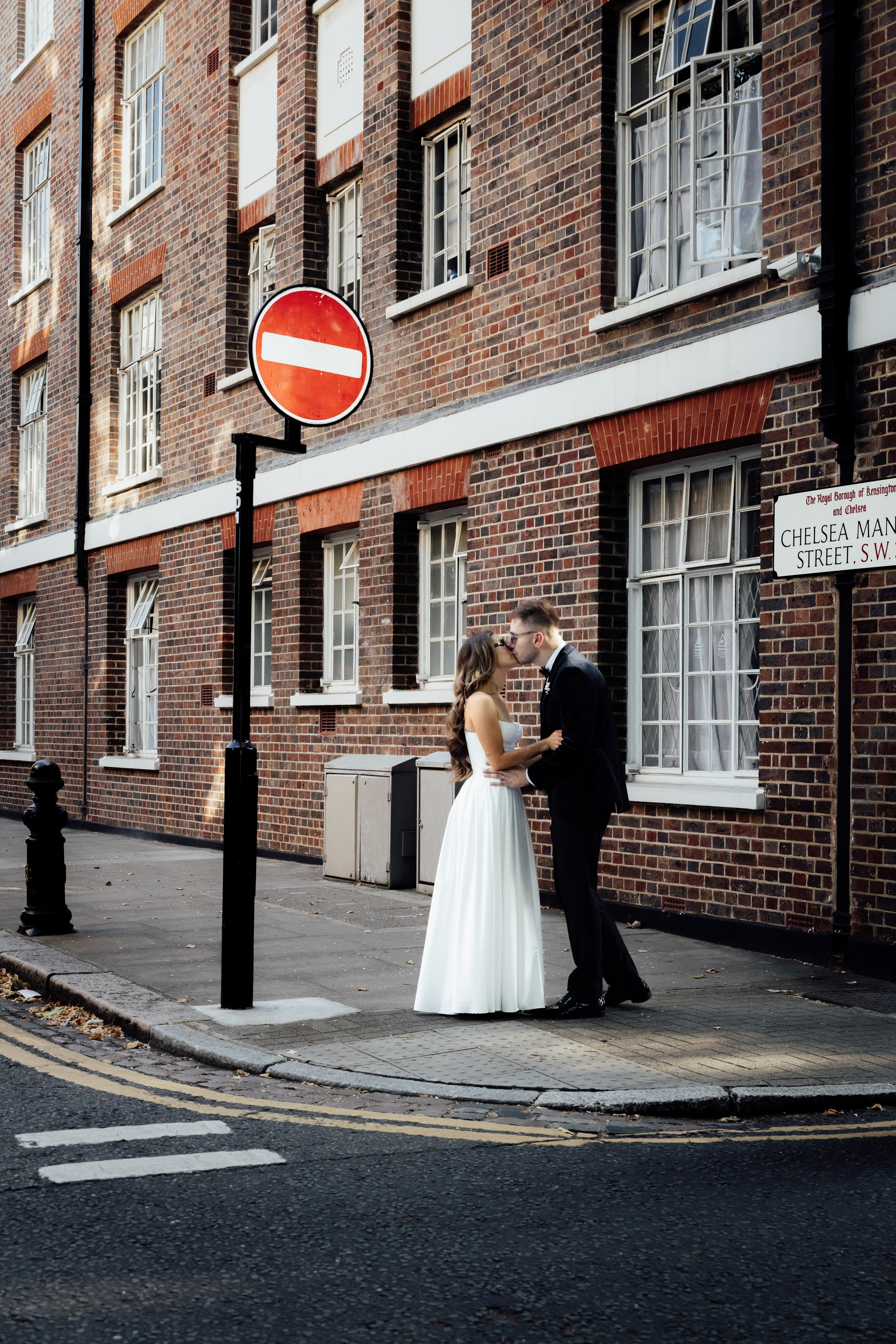 Chelsea Old Town Hall — Poppy & Jordan. Timeless Wedding & Event Photography — based London, working across Europe