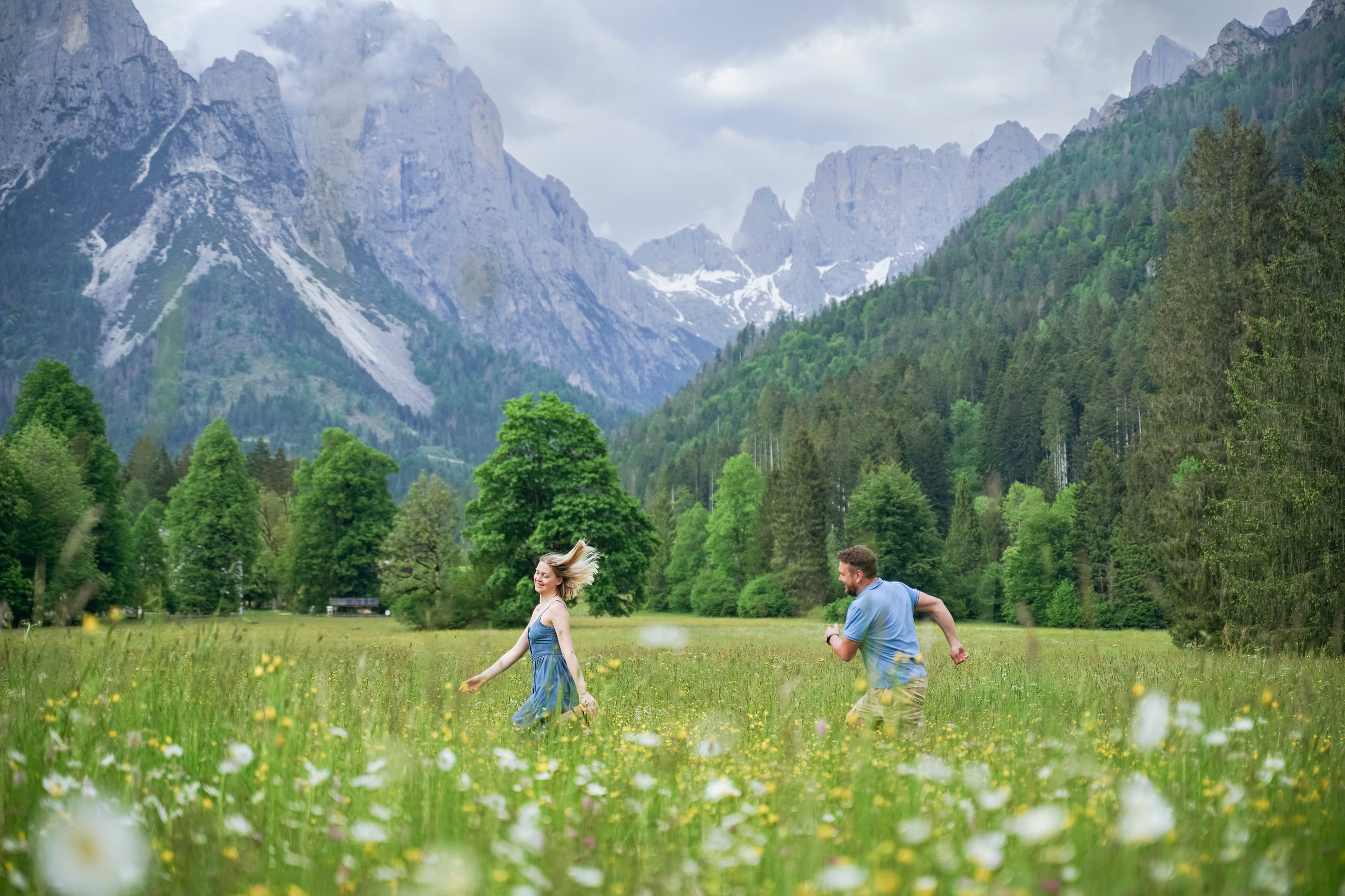 Margarita and Andrei with daughters. Nina Janeckova Photographer and Videographer in Bodensee Ravensburg