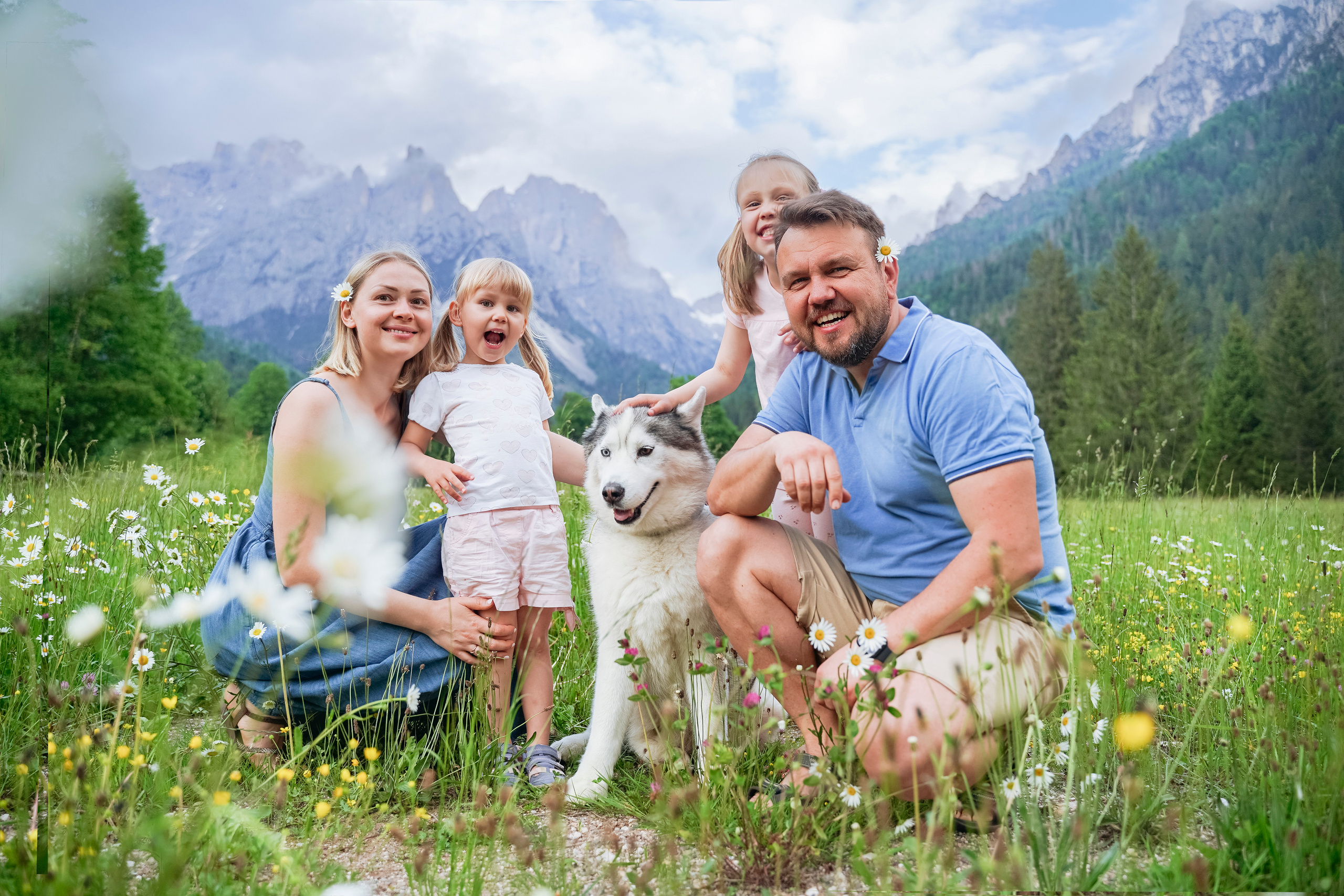 Margarita and Andrei with daughters. Nina Janeckova Photographer and Videographer in Bodensee Ravensburg
