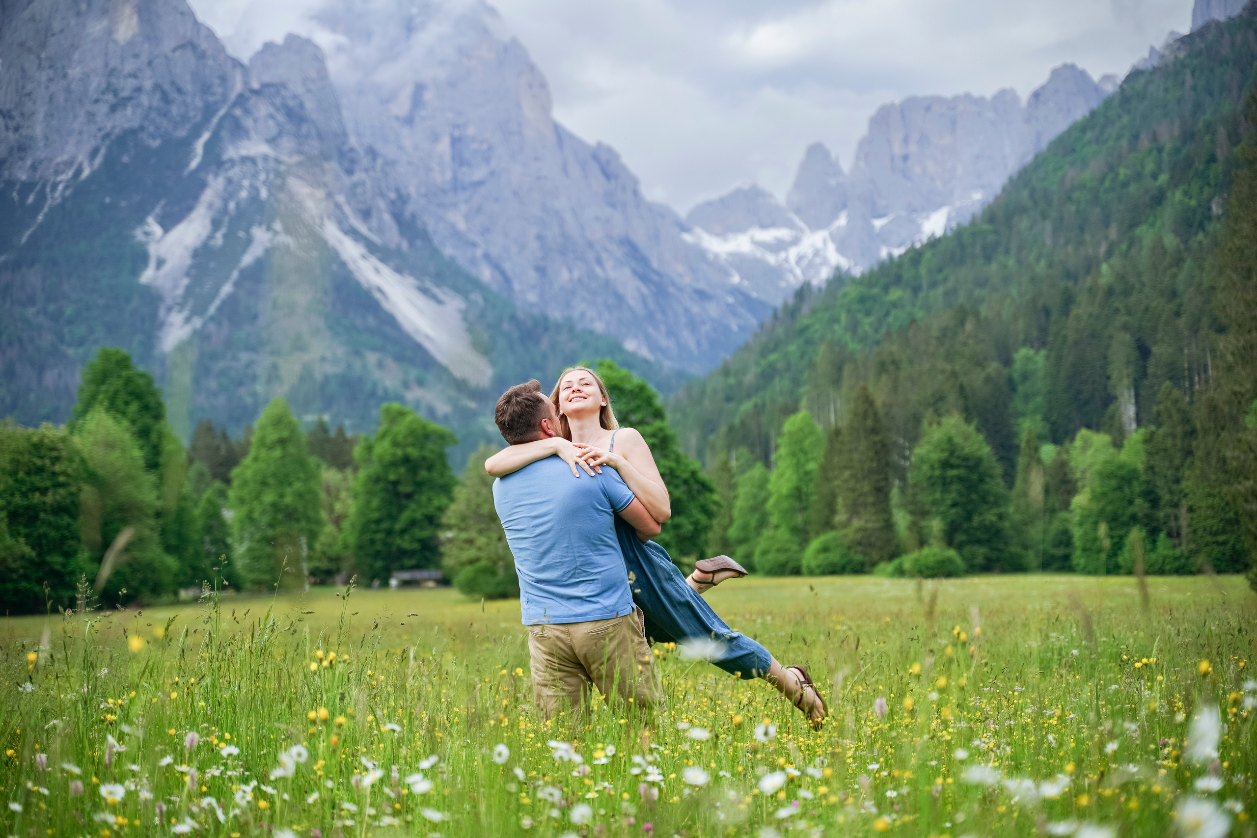 Margarita and Andrei with daughters. Nina Janeckova Photographer and Videographer in Bodensee Ravensburg