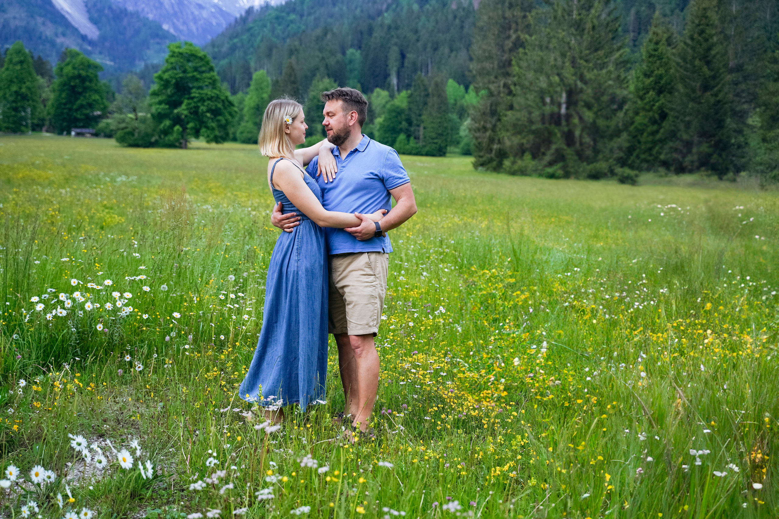Margarita and Andrei with daughters. Nina Janeckova Photographer and Videographer in Bodensee Ravensburg