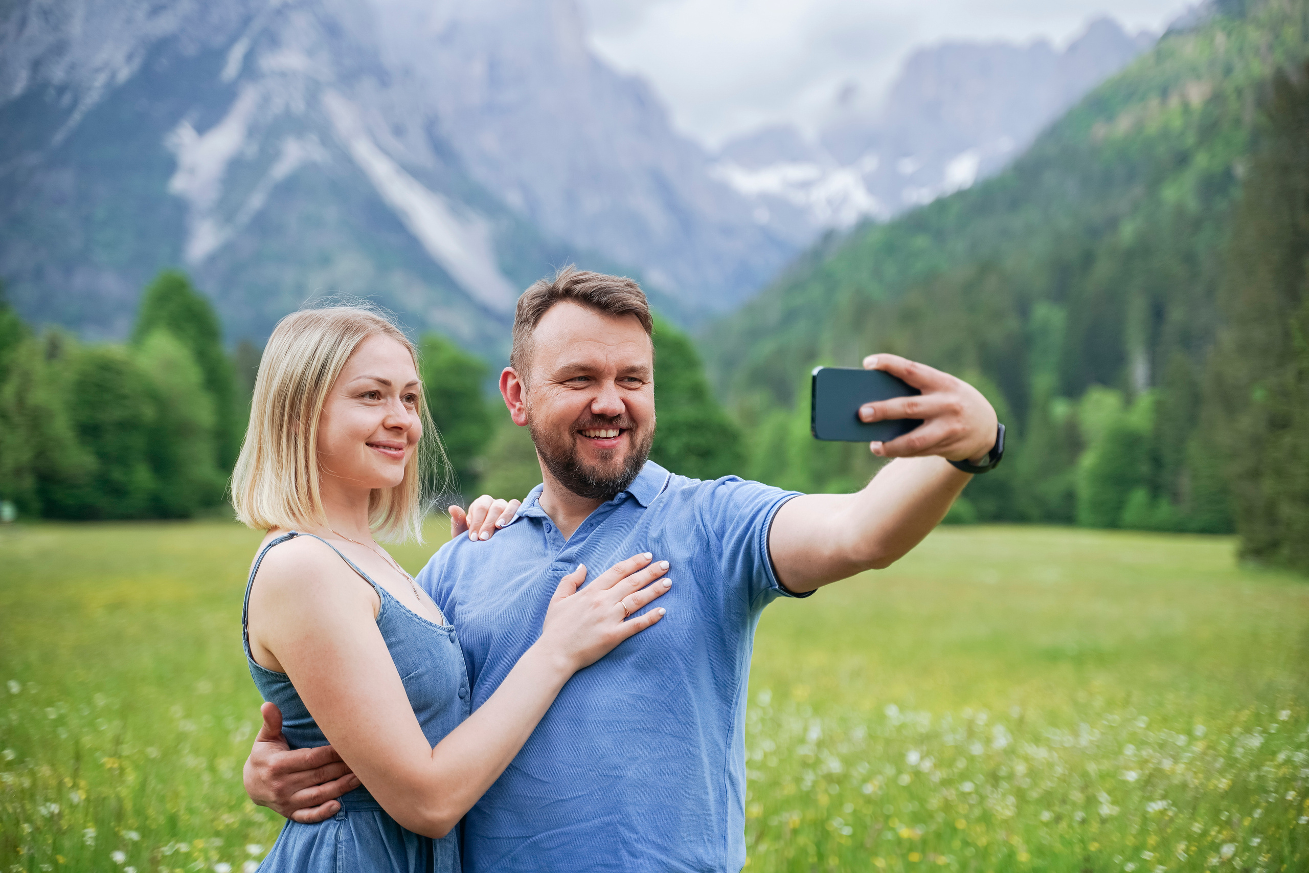 Margarita and Andrei with daughters. Nina Janeckova Photographer and Videographer in Bodensee Ravensburg