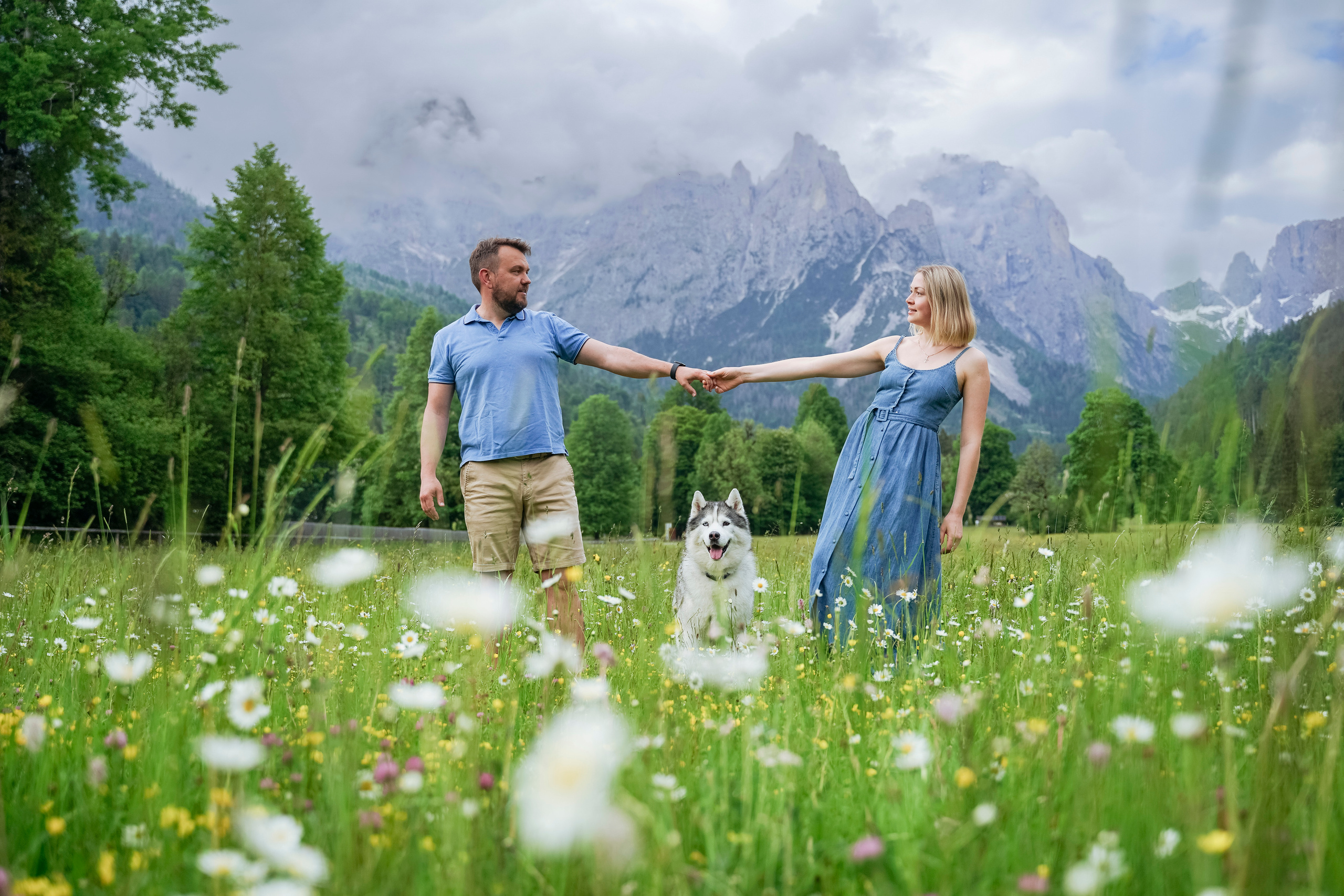 Margarita and Andrei with daughters. Nina Janeckova Photographer and Videographer in Bodensee Ravensburg