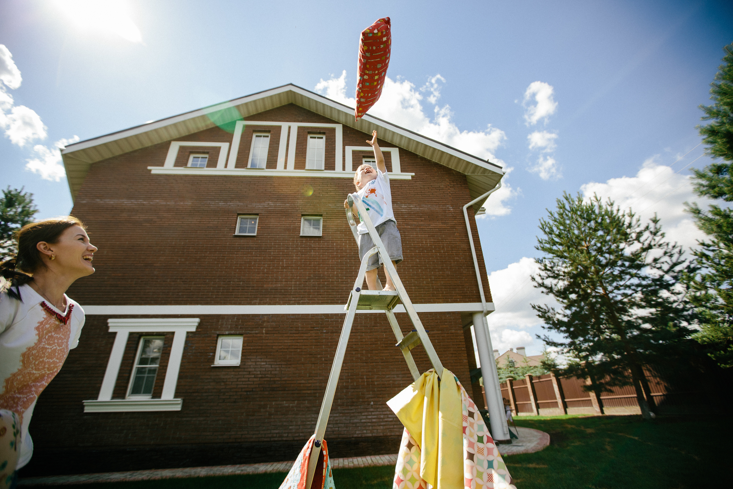 Уборка с пользой для души. Ksenia Marchand/ Lifestyle photographer in Paris